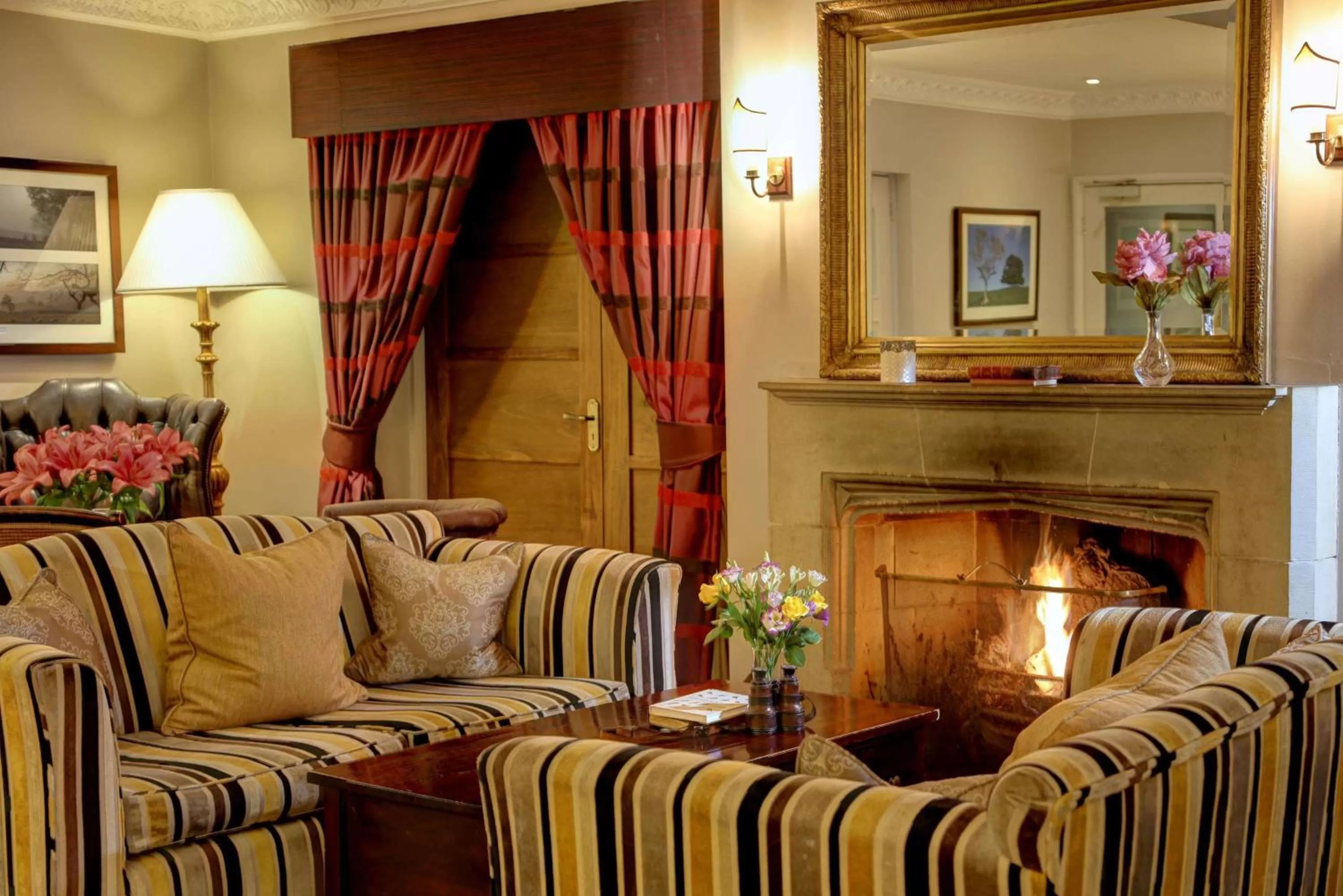 Lobby or reception in Three Ways House Hotel