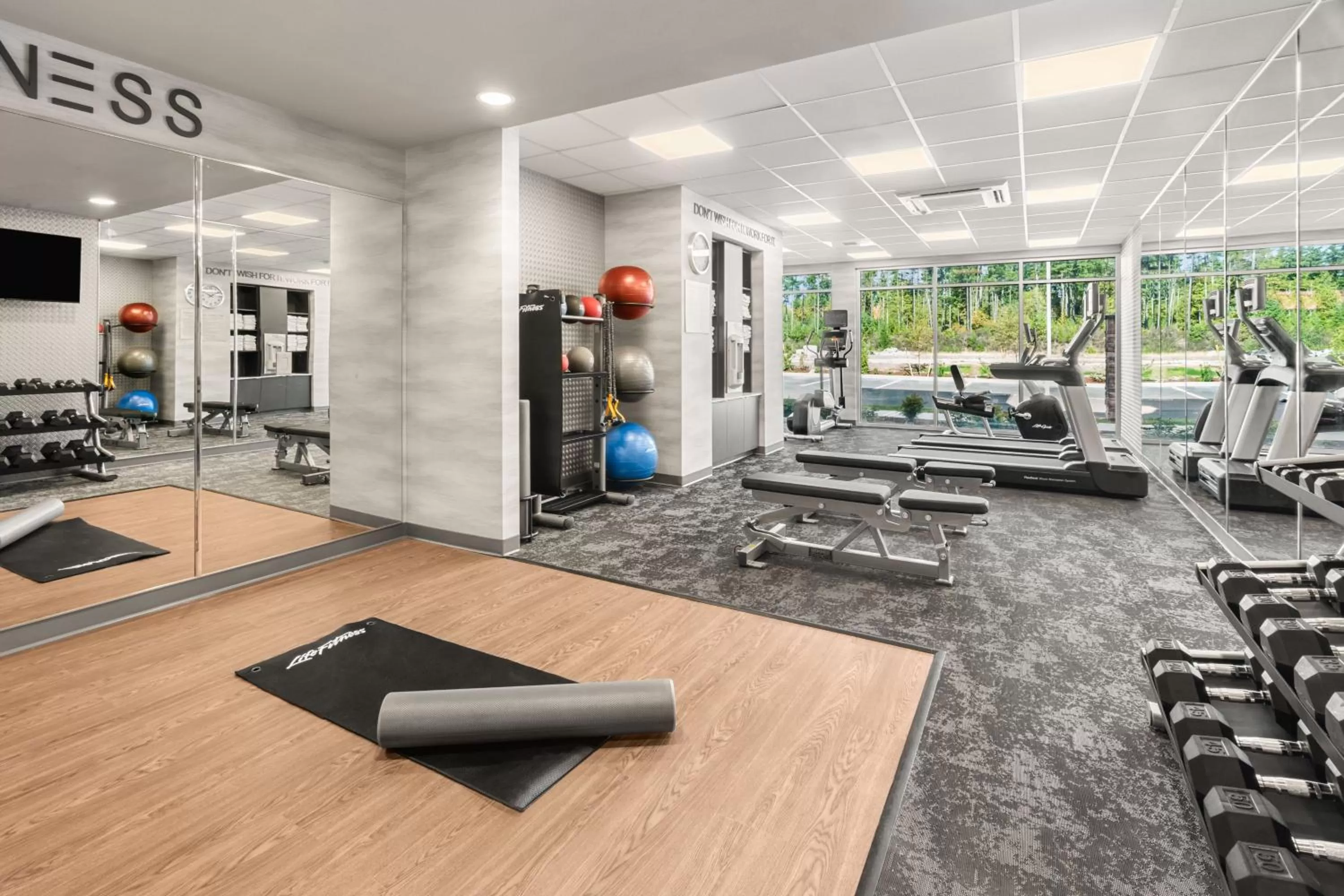 Fitness centre/facilities in Fairfield by Marriott Inn & Suites Seattle Poulsbo