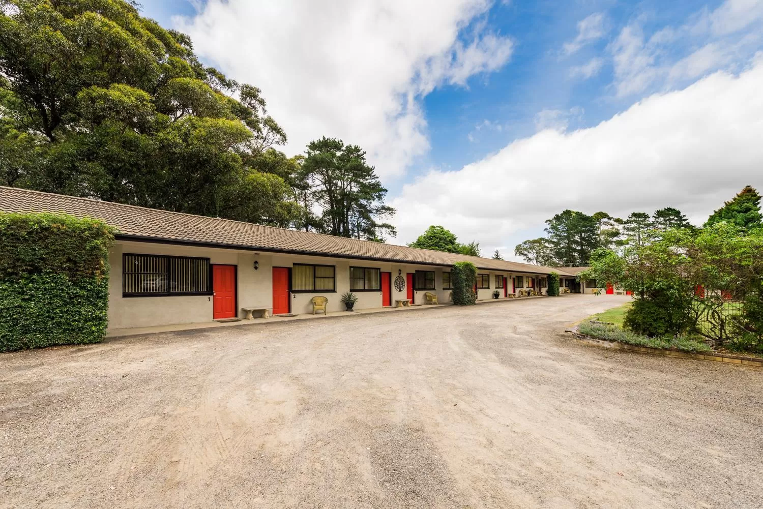 Property building in Bundanoon Country Inn Motel