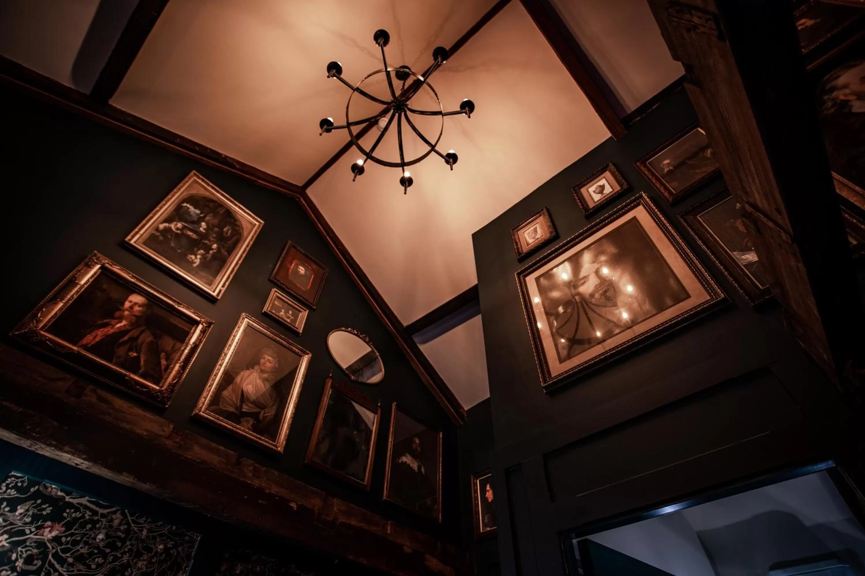 Deluxe King Room in Crux