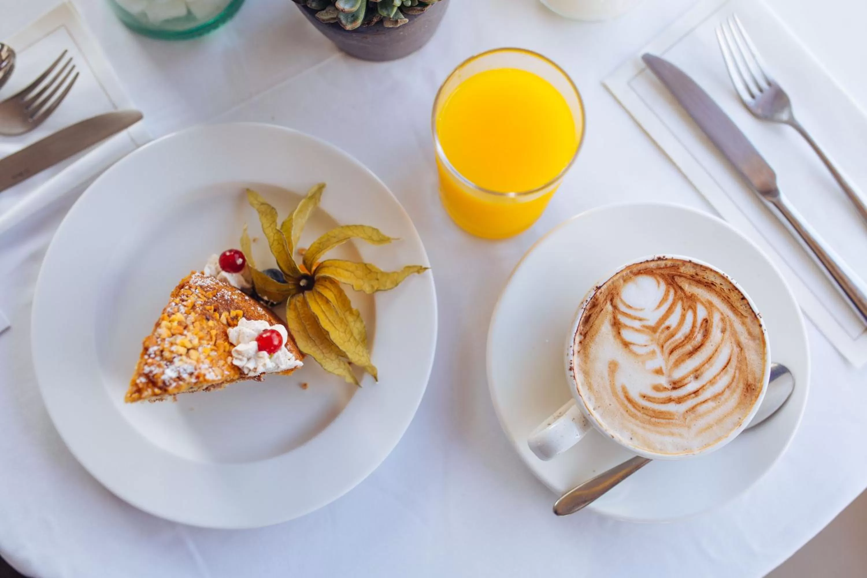 Breakfast in Hotel Hostal Cuba