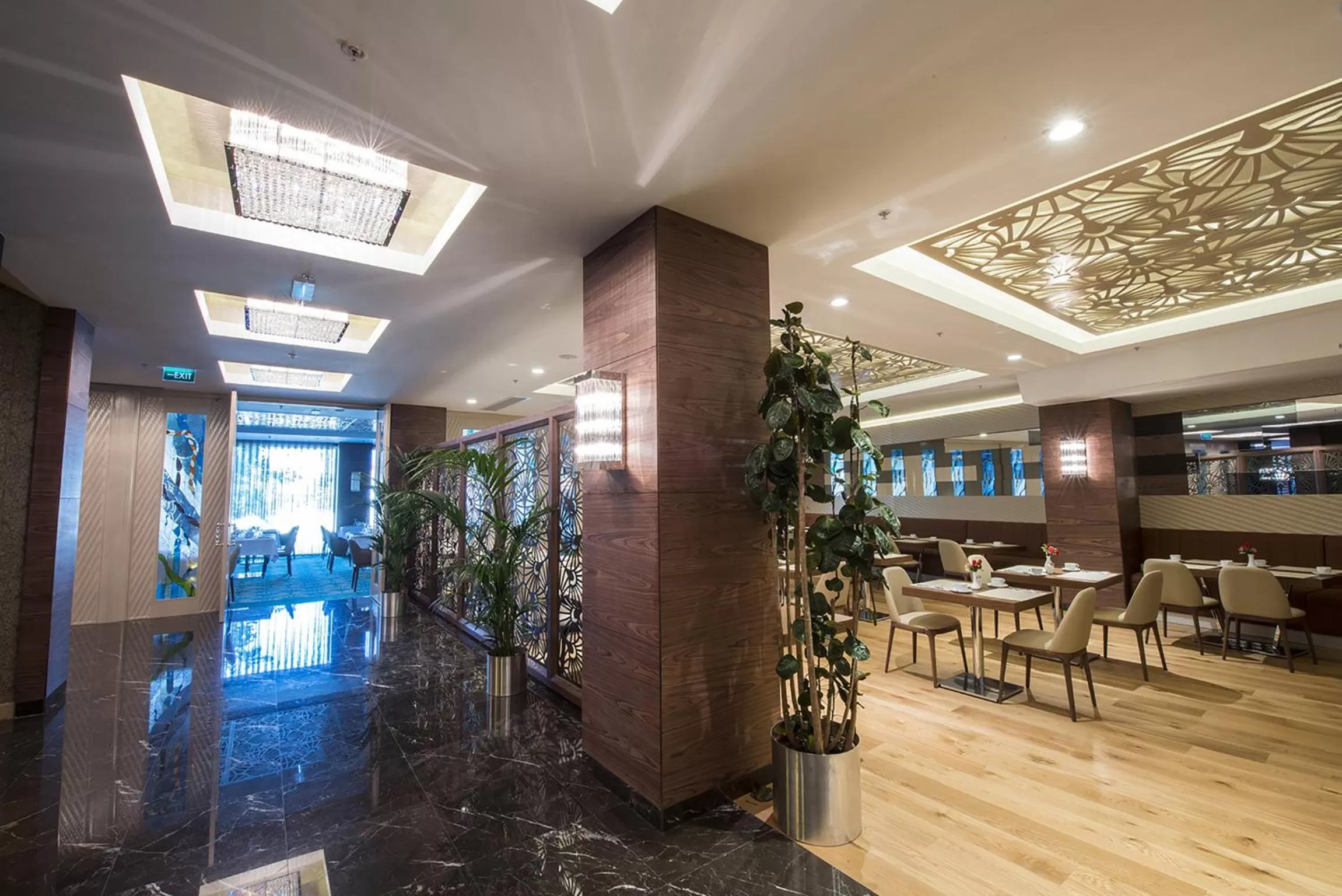 Restaurant/places to eat in Ramada by Wyndham Gemli̇k