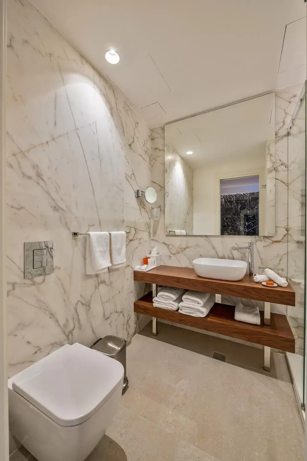 Deluxe Suite with Sea View in The Capital Boutique Hotel Deluxe Suite with Sea View in The Capital Boutique Hotel