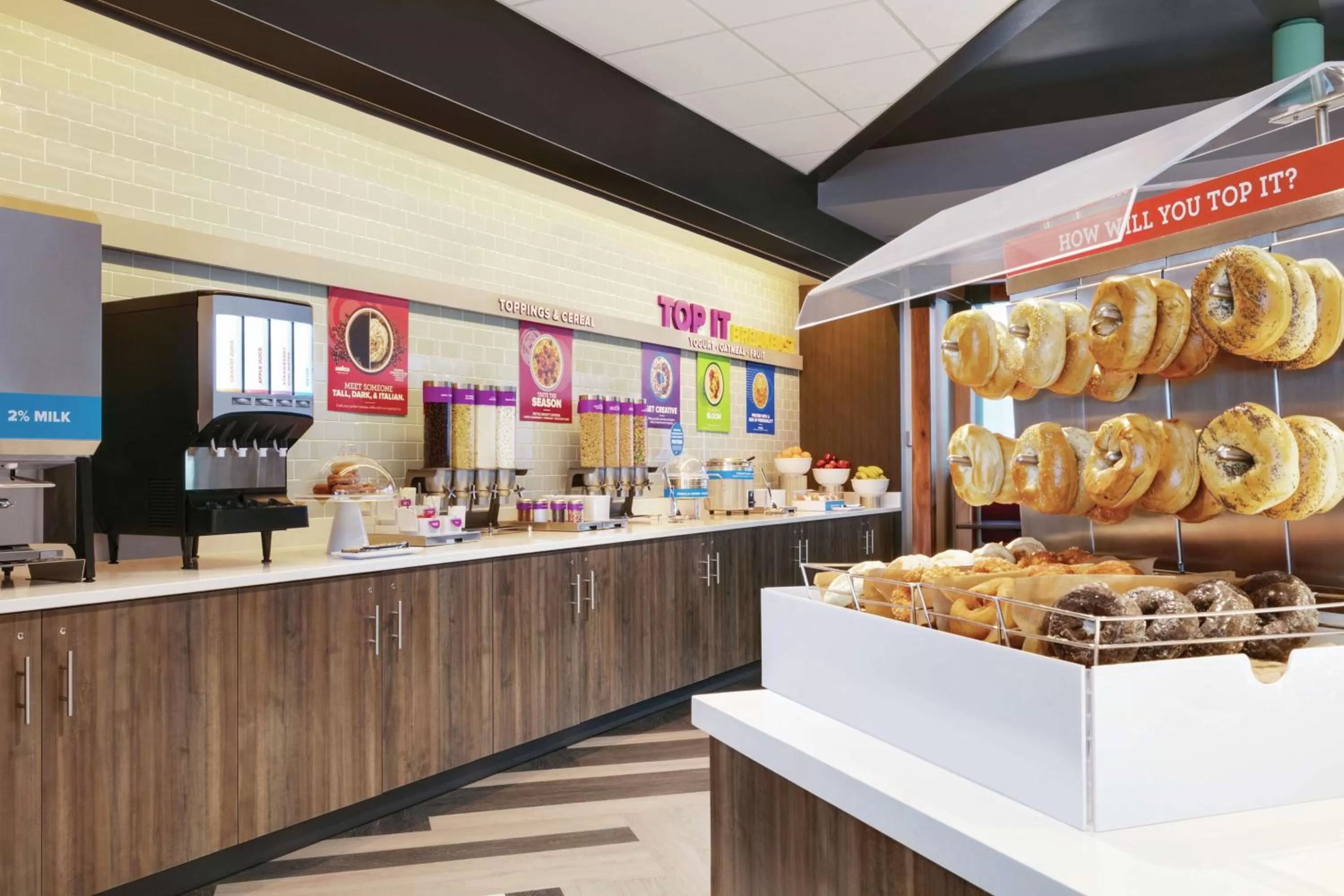 Dining area in Tru By Hilton Williamsville Buffalo Airport