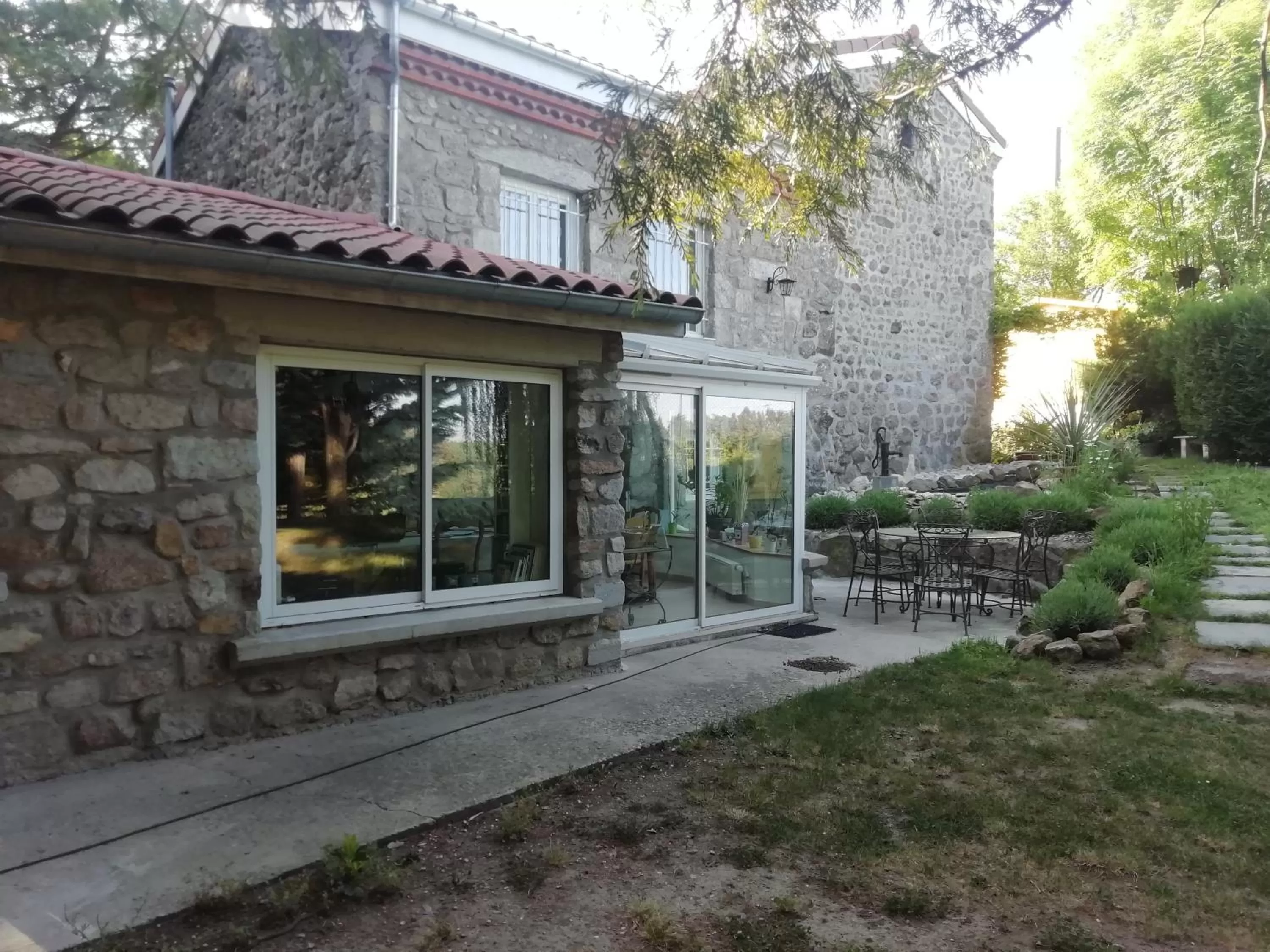 Property building in Chez Sophie et Gilles