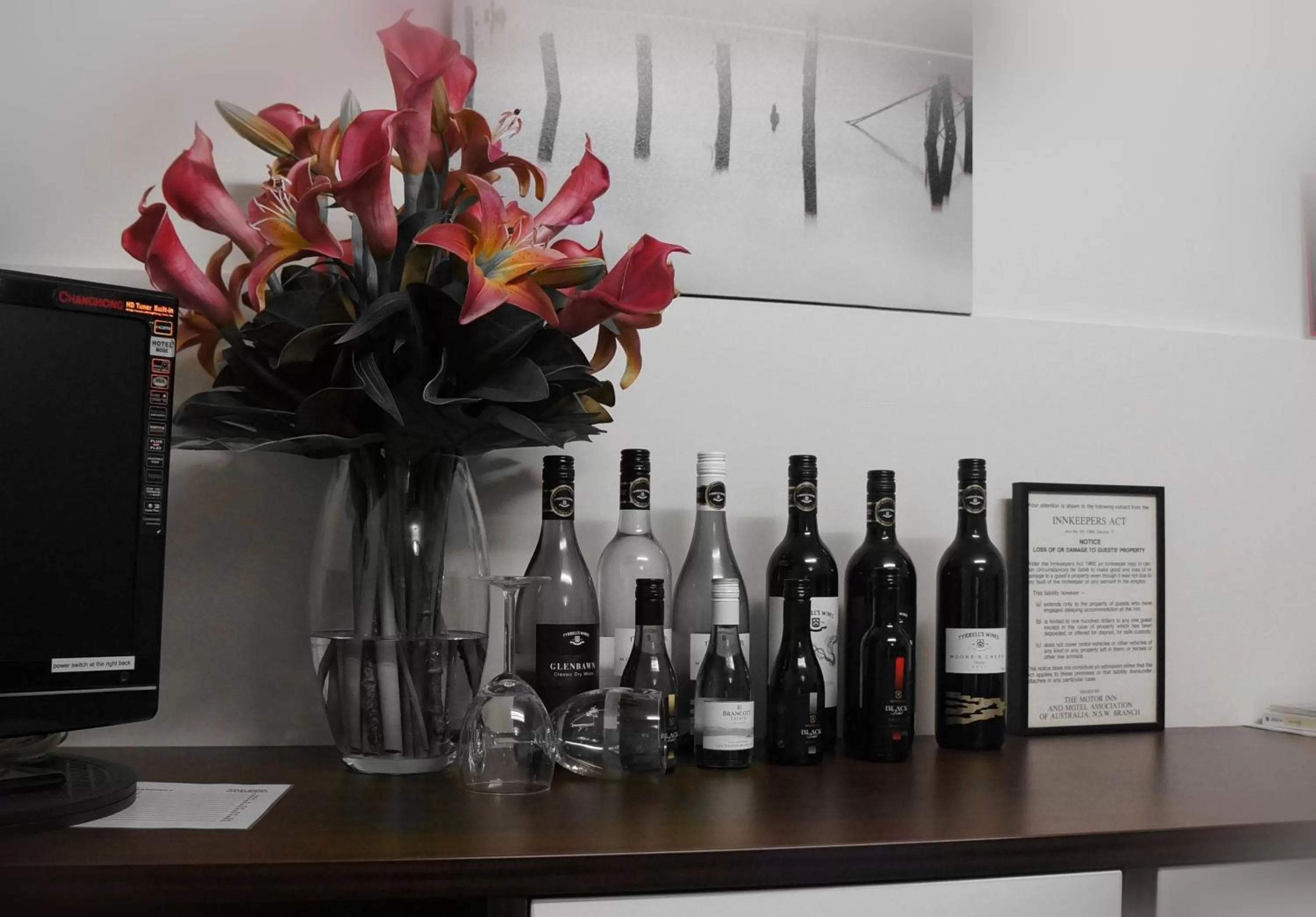 Drinks in Panorama Motor Inn