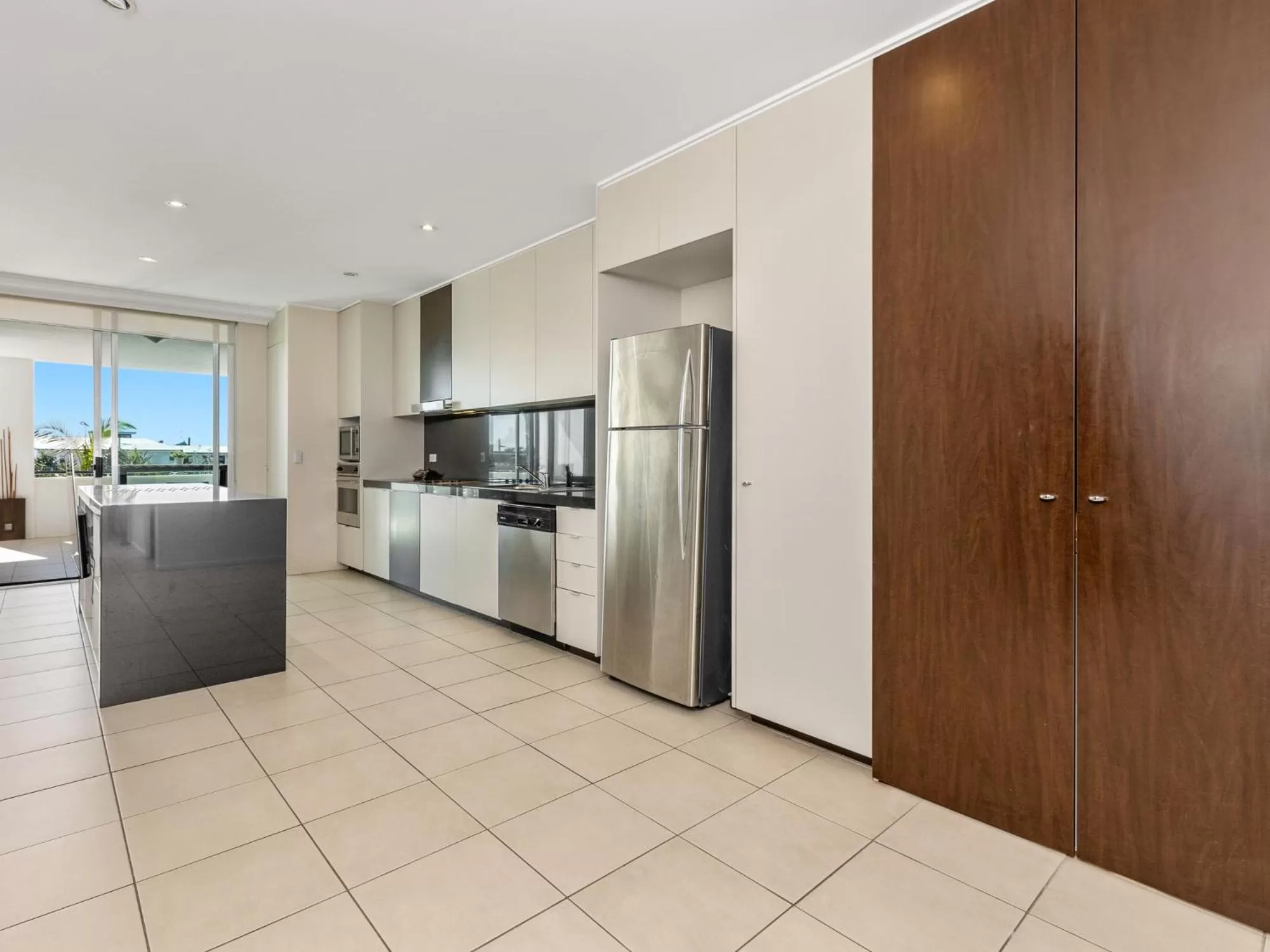 Kitchen/Kitchenette in Paradiso Resort by Kingscliff Accommodation