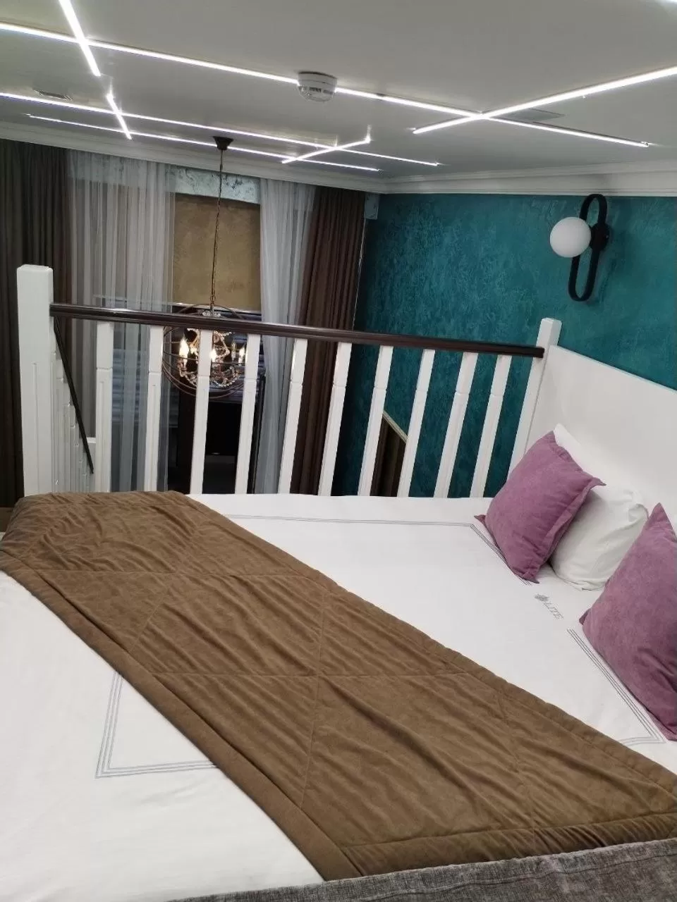 Bed in E-lite& Meatador