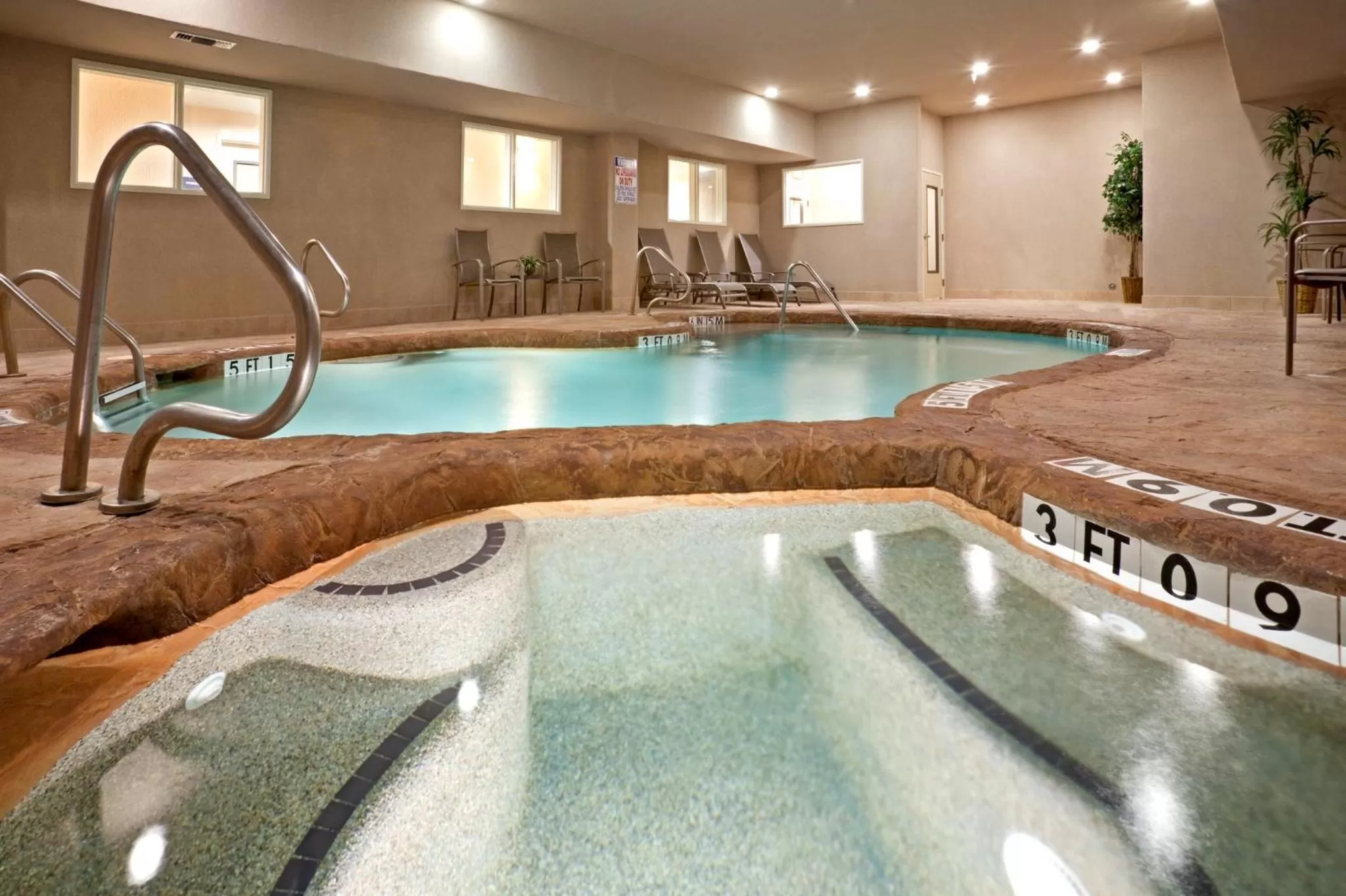 Swimming pool in Holiday Inn Express Hotel & Suites Cedar Hill by IHG