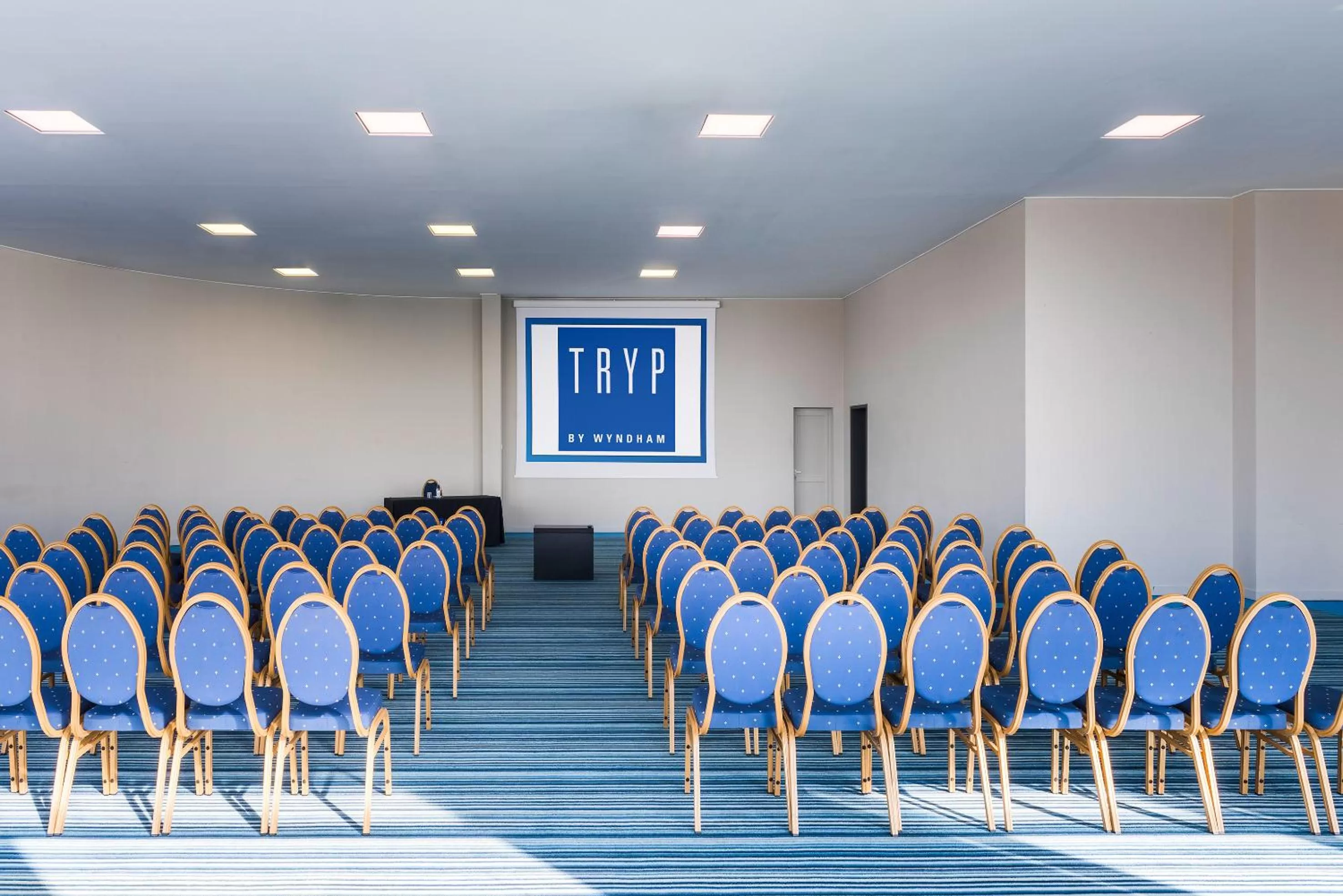 Meeting/conference room in TRYP by Wyndham Lisboa Caparica Mar