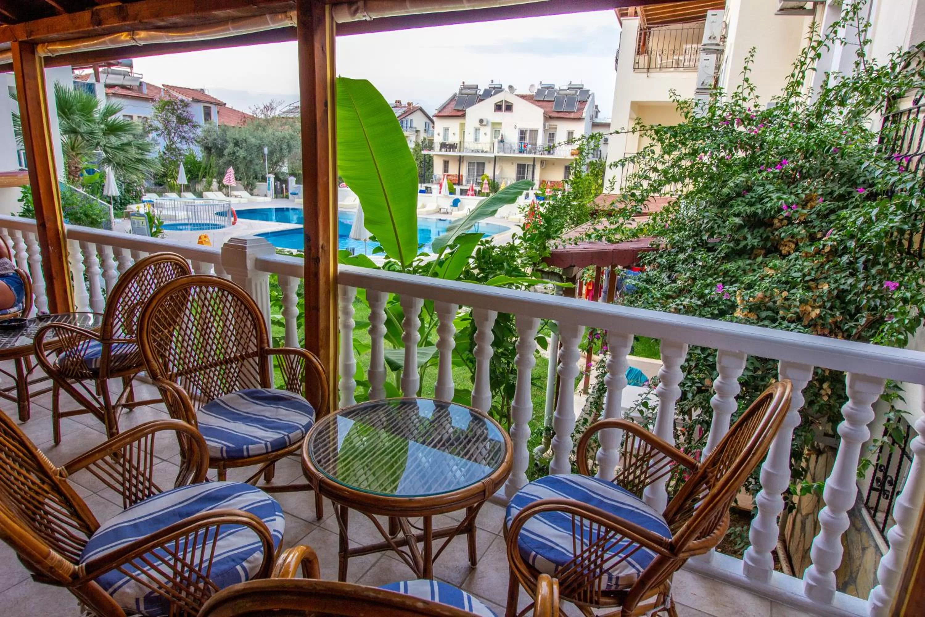 Lounge or bar in Tayfun Apart Hotel