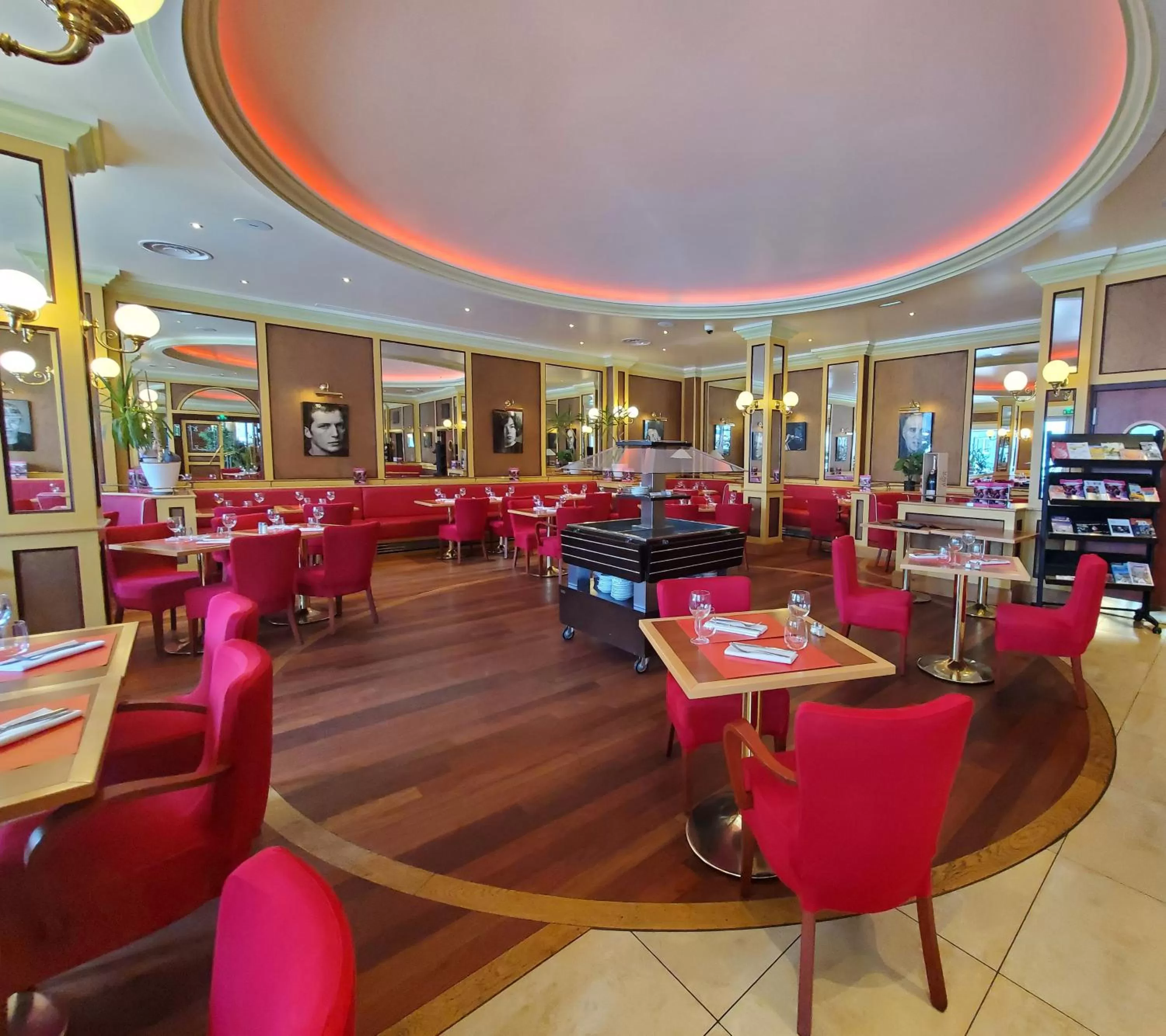 Restaurant/places to eat in Hôtel Vauban