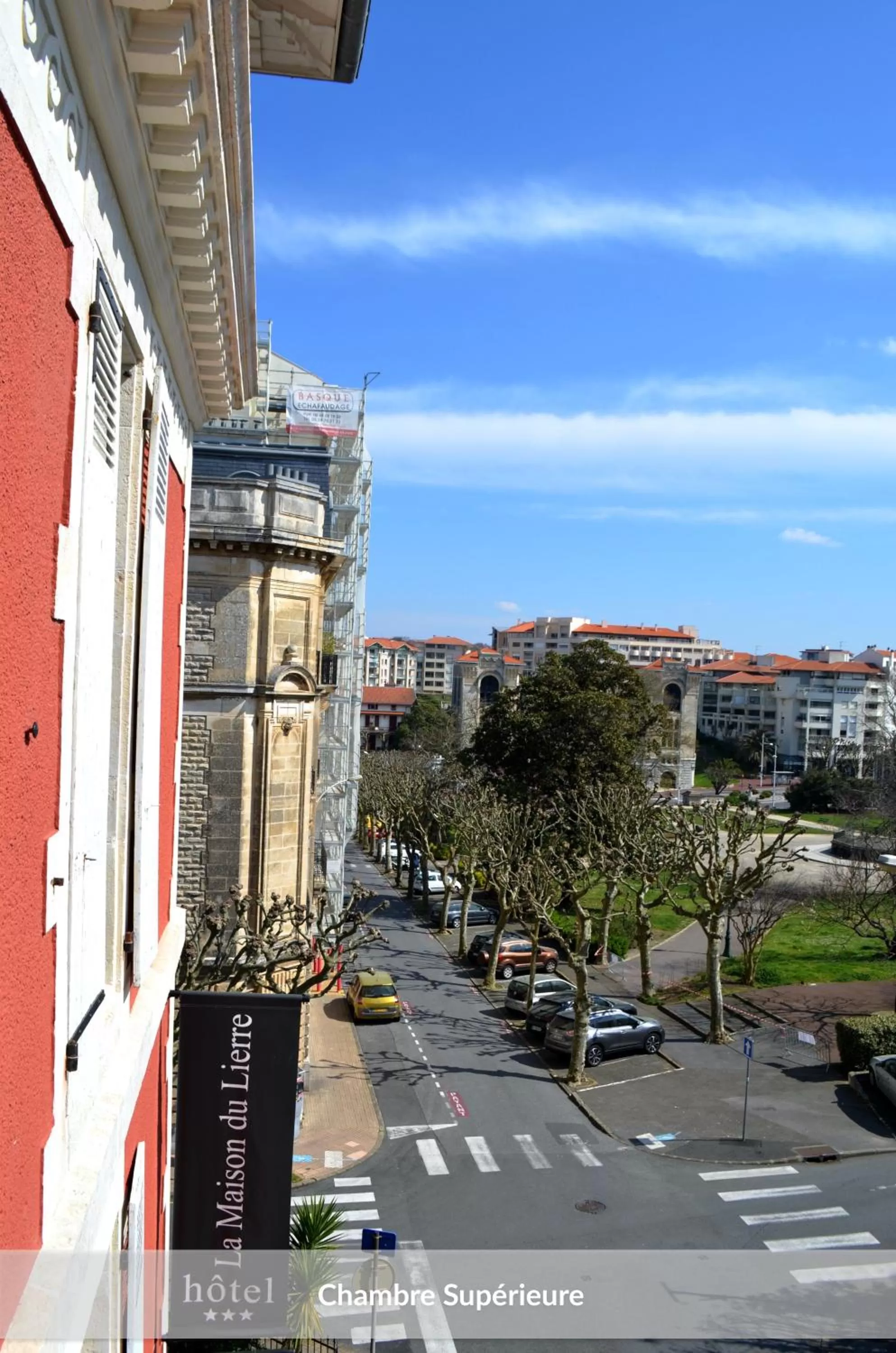 Neighbourhood in Hôtel & Espace Bien-être La Maison du Lierre