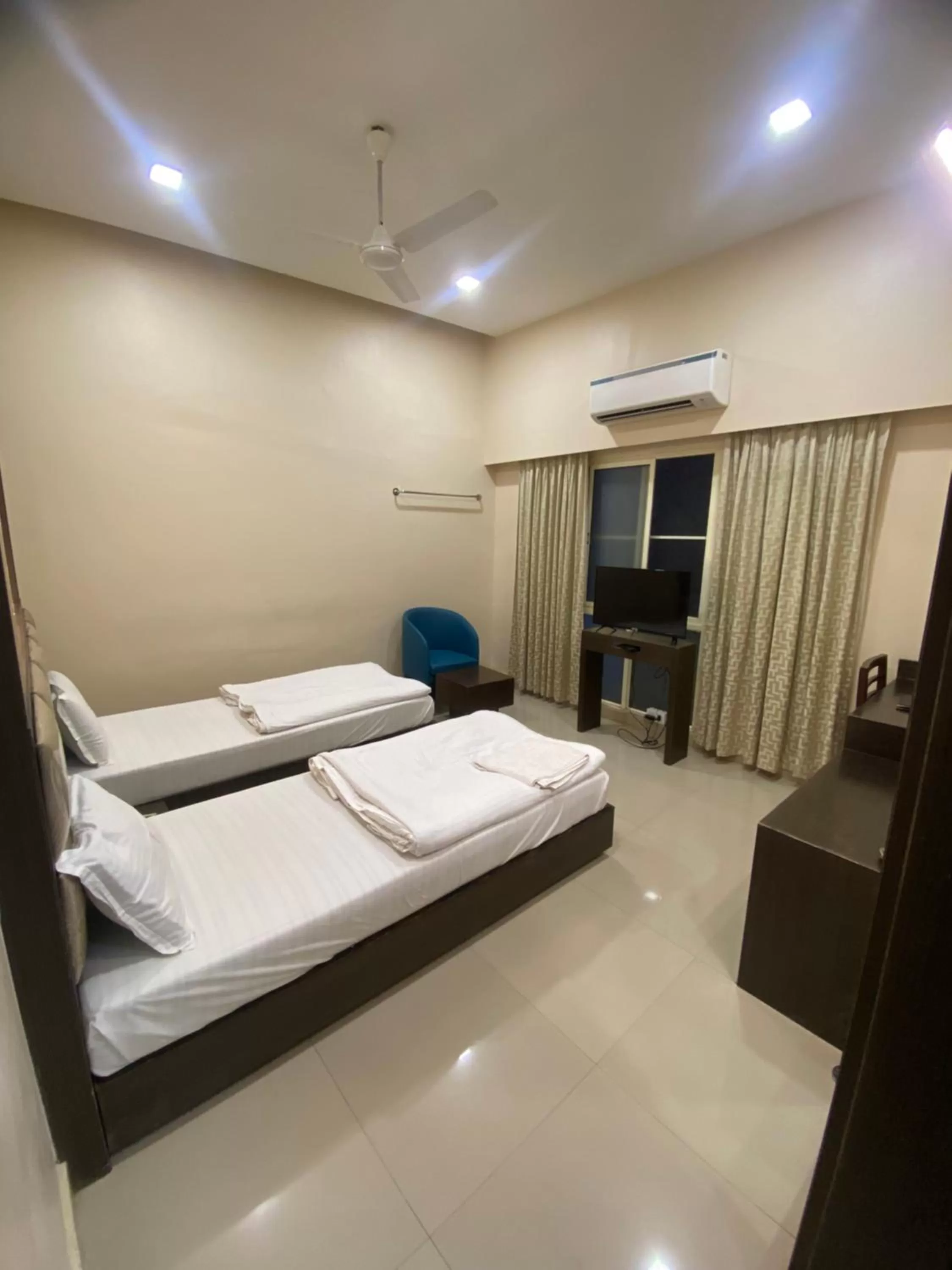 Greens Suite - Business Class Hotel - Opposite Ripon Building