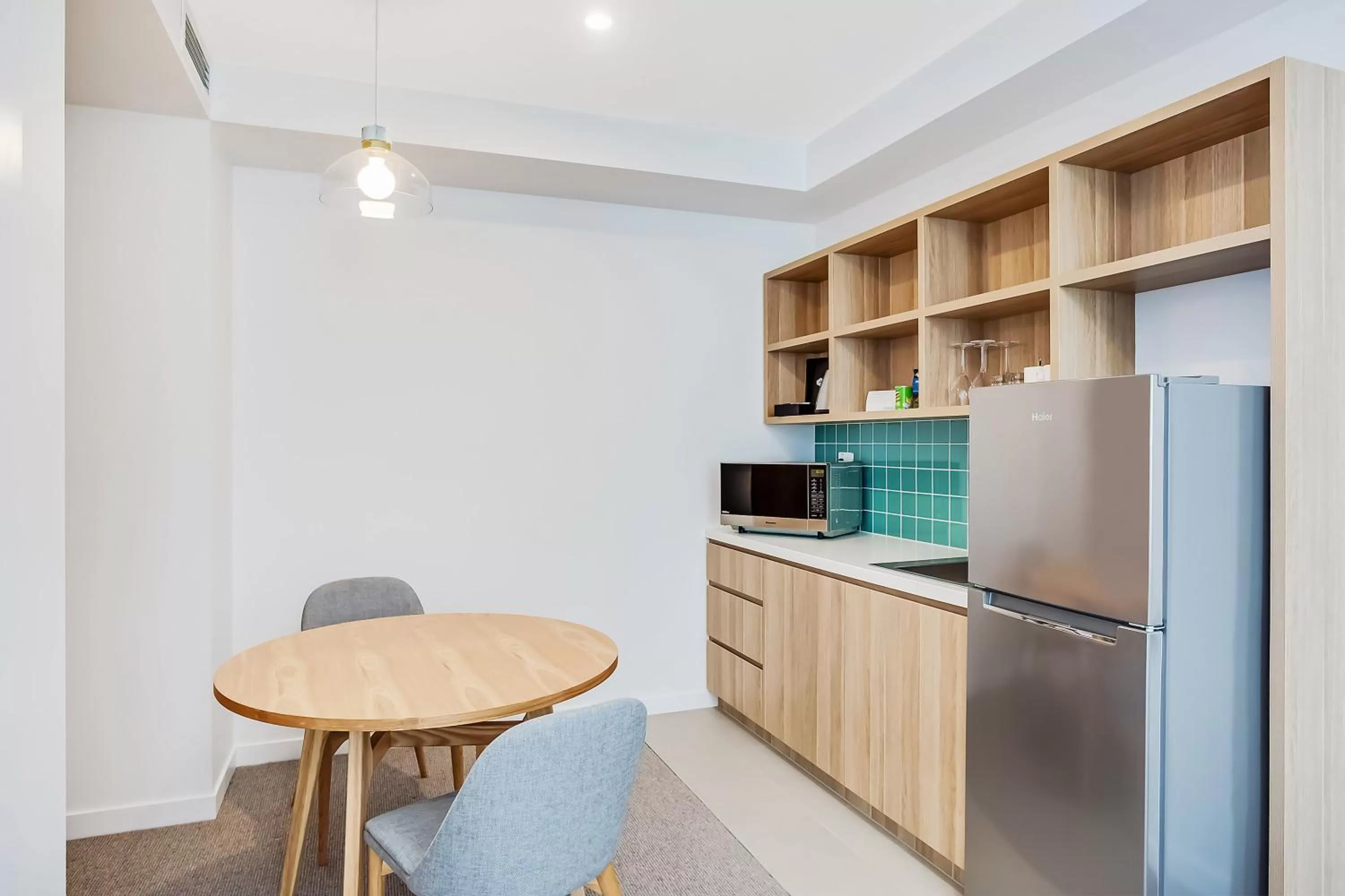 Kitchen or kitchenette in Mantra at Sharks