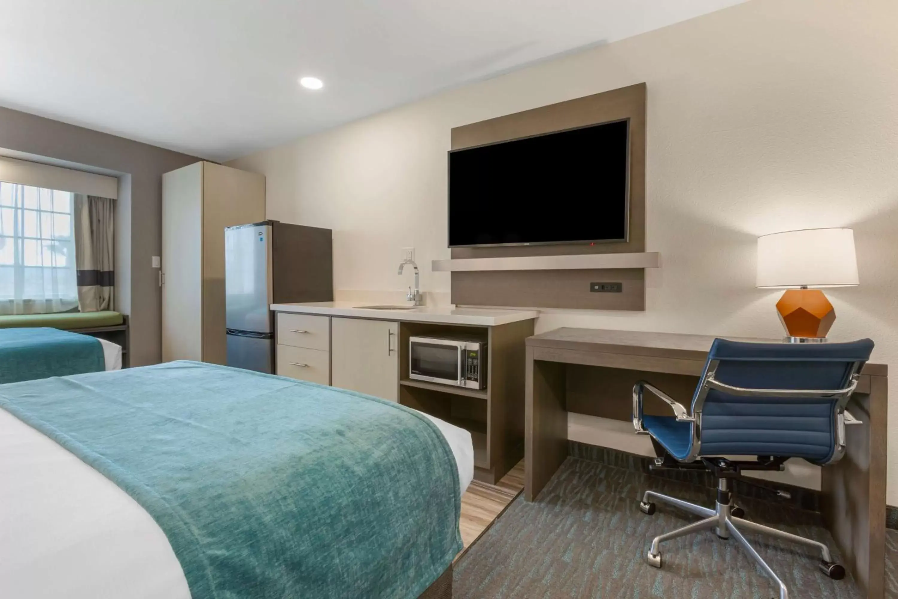 Queen Room with Two Queen Beds - Non-Smoking in Best Western Plus Yuma Foothills Inn & Suites Queen Room with Two Queen Beds - Non-Smoking in Best Western Plus Yuma Foothills Inn & Suites