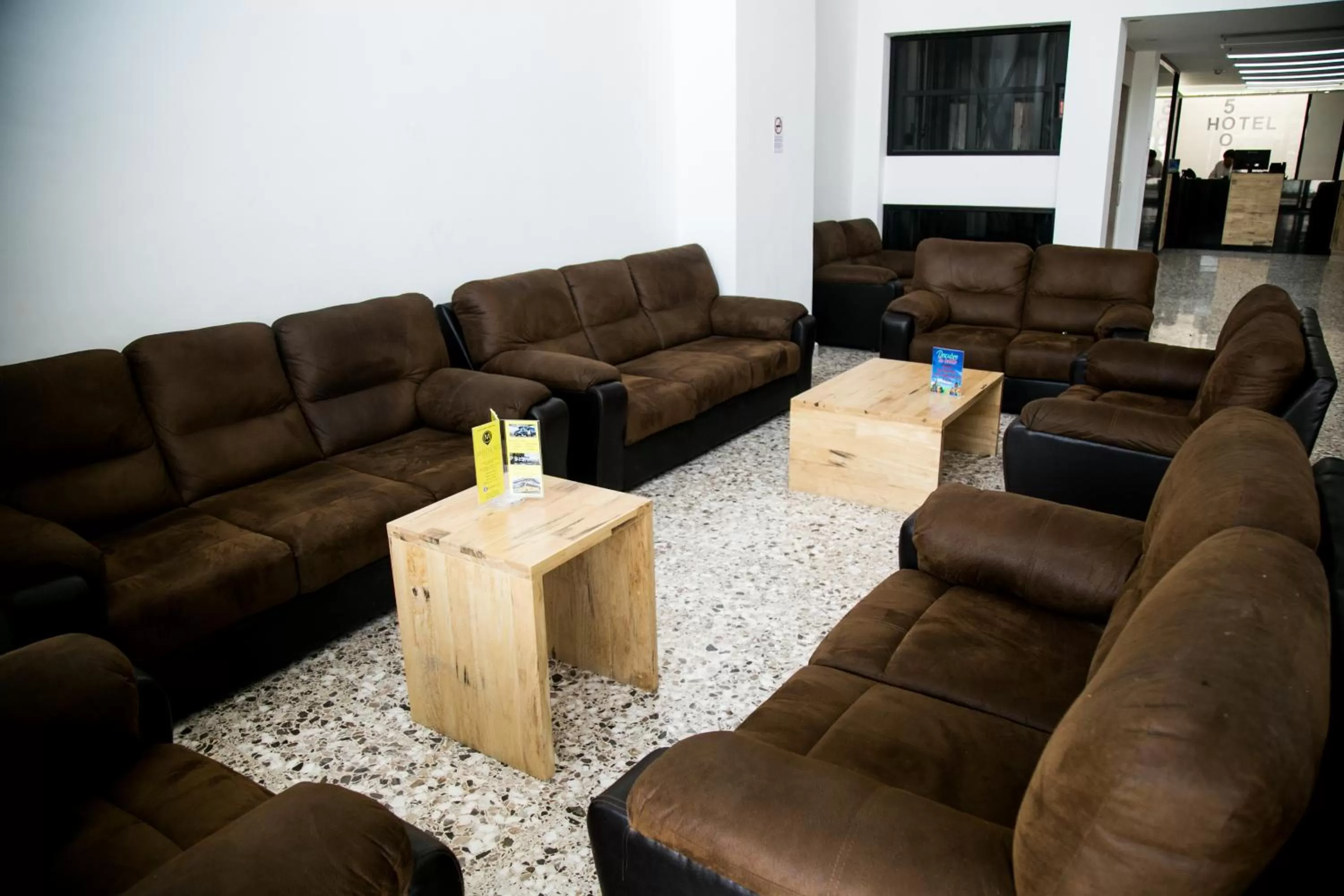 Living room in Booking 500