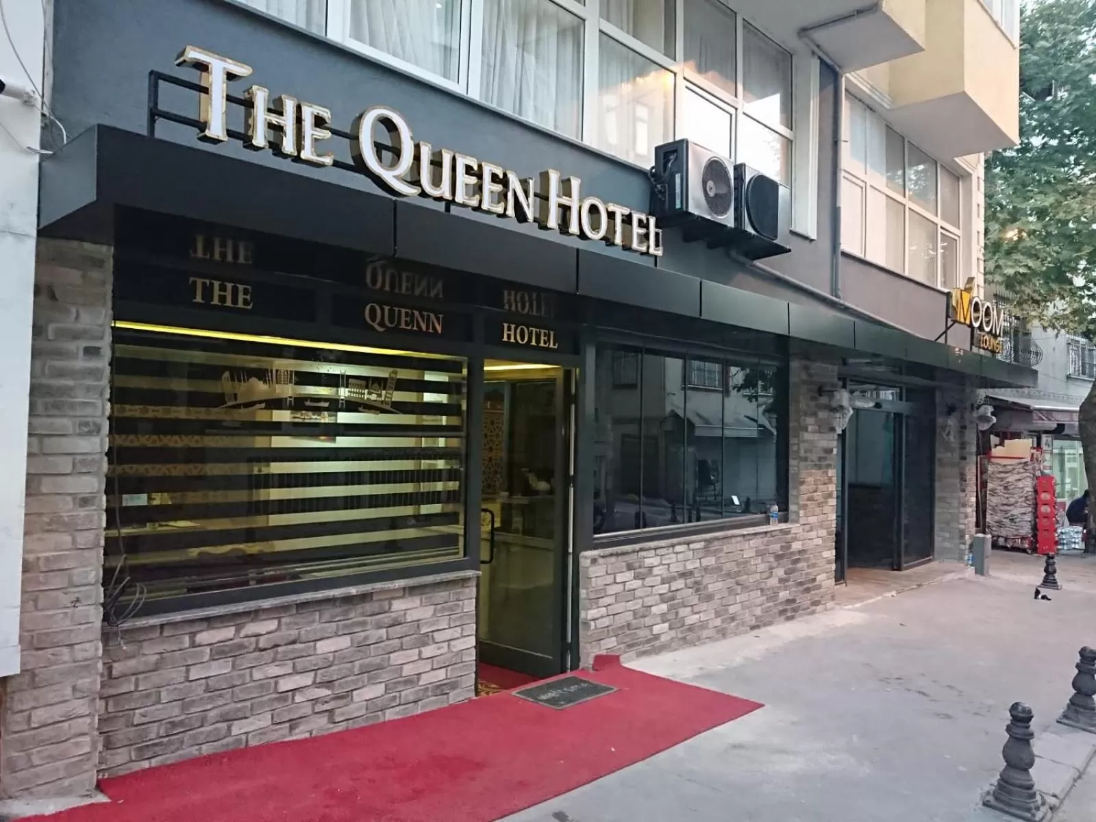 Property building in The Queen Hotel