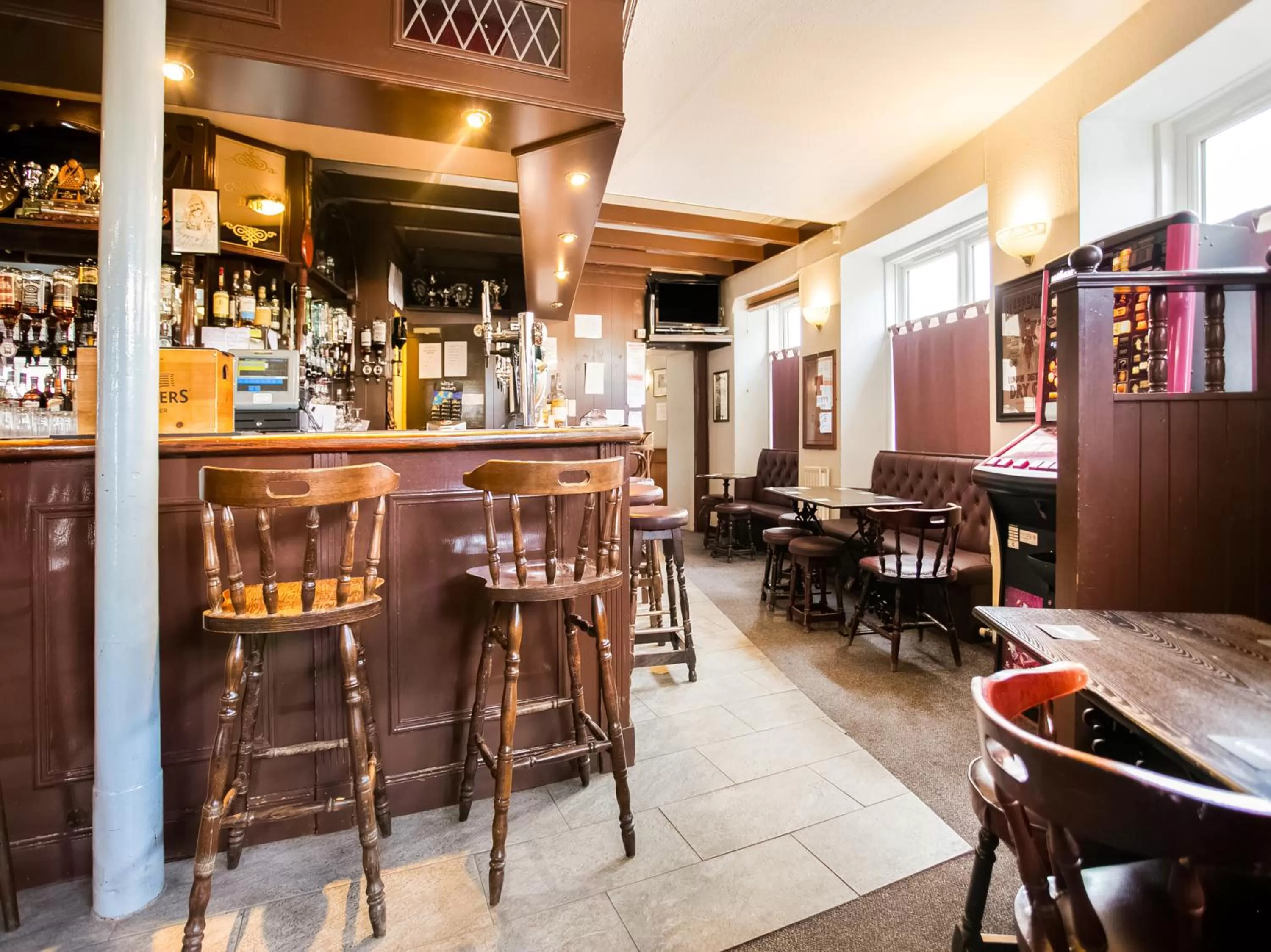 Lounge or bar in Corner Hotel