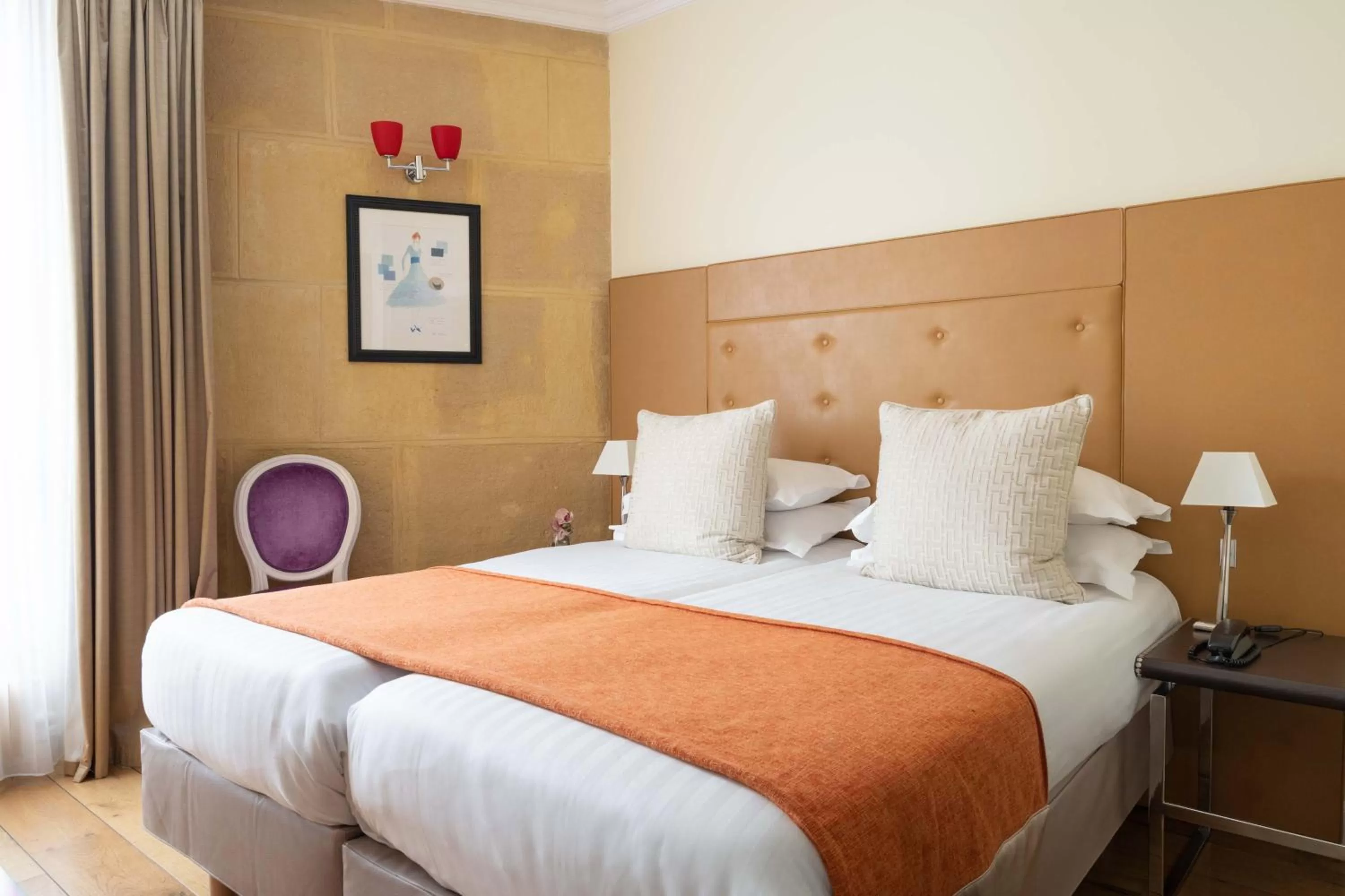 Bedroom, Bed in Le 123 Elysees - Astotel