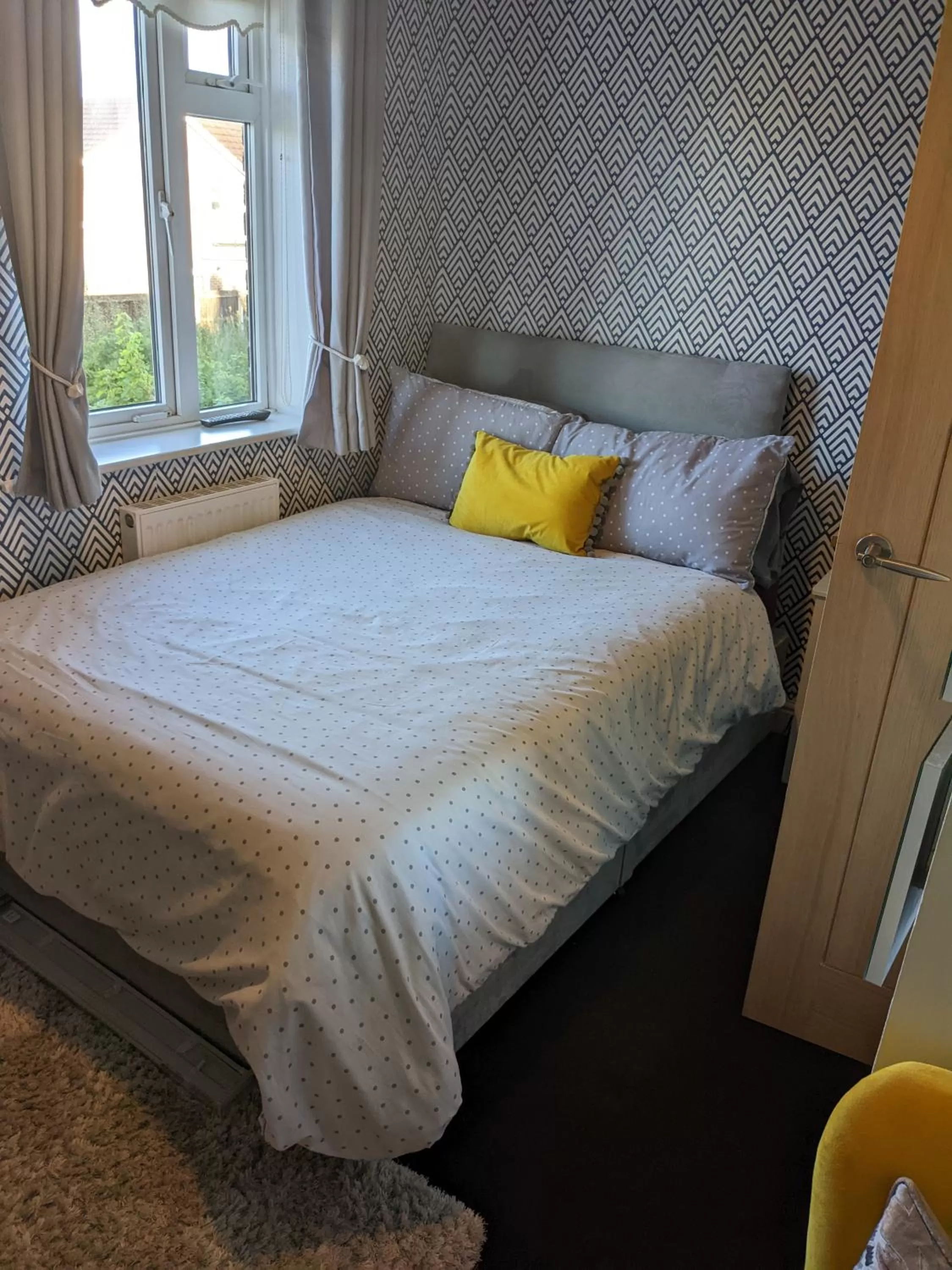 Bed in Near Chester, Hawarden