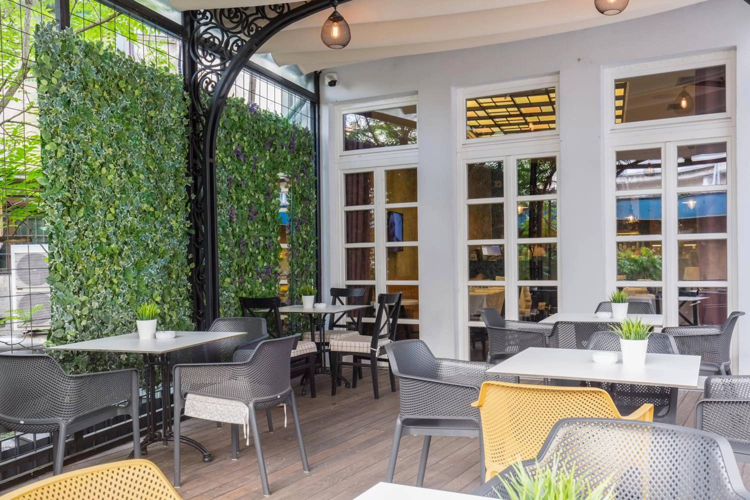 Balcony/Terrace in Public House Hotel