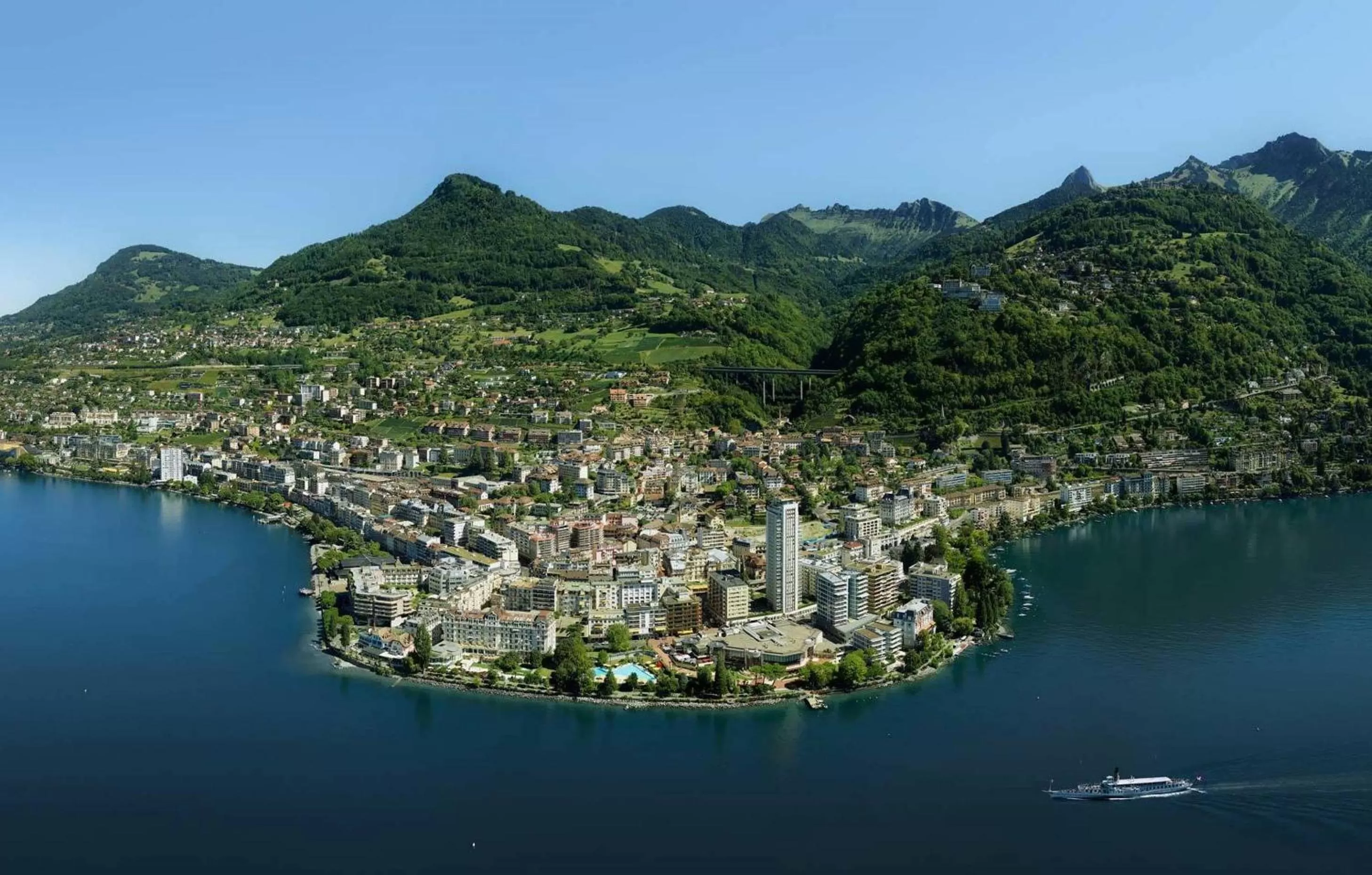 Area and facilities in Bon Port