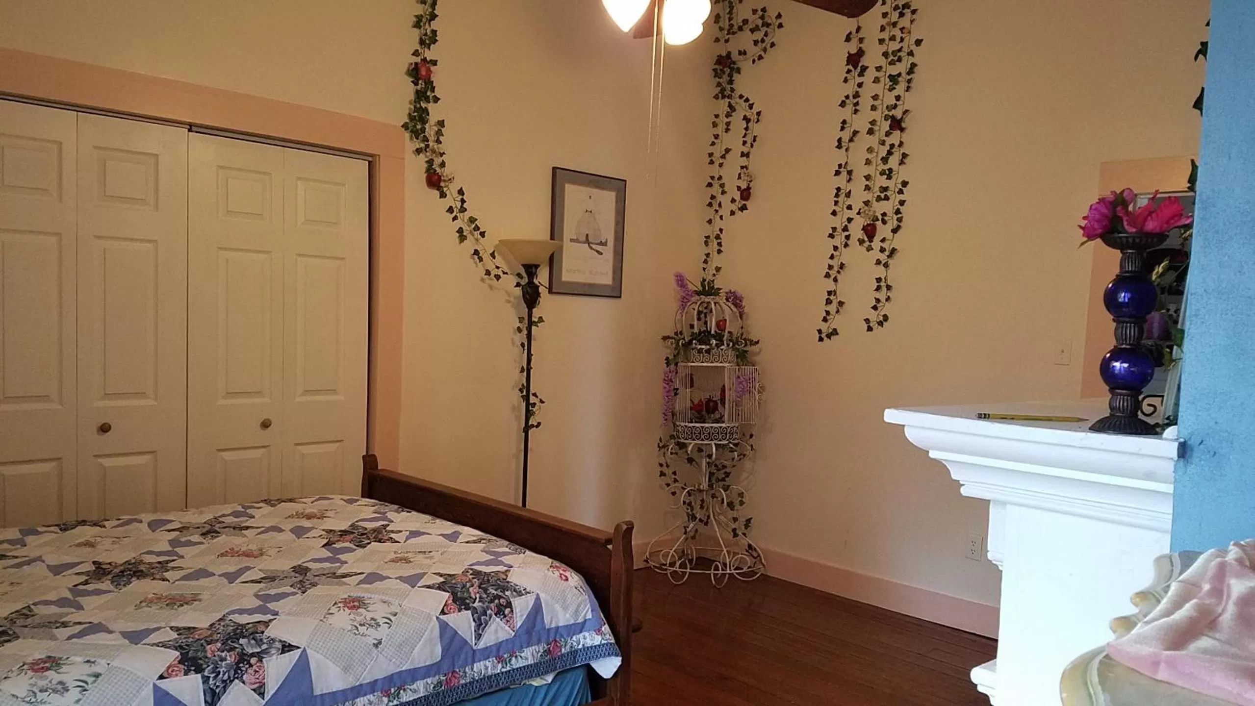 Decorative detail, Bed in 1890 Karcher Haus