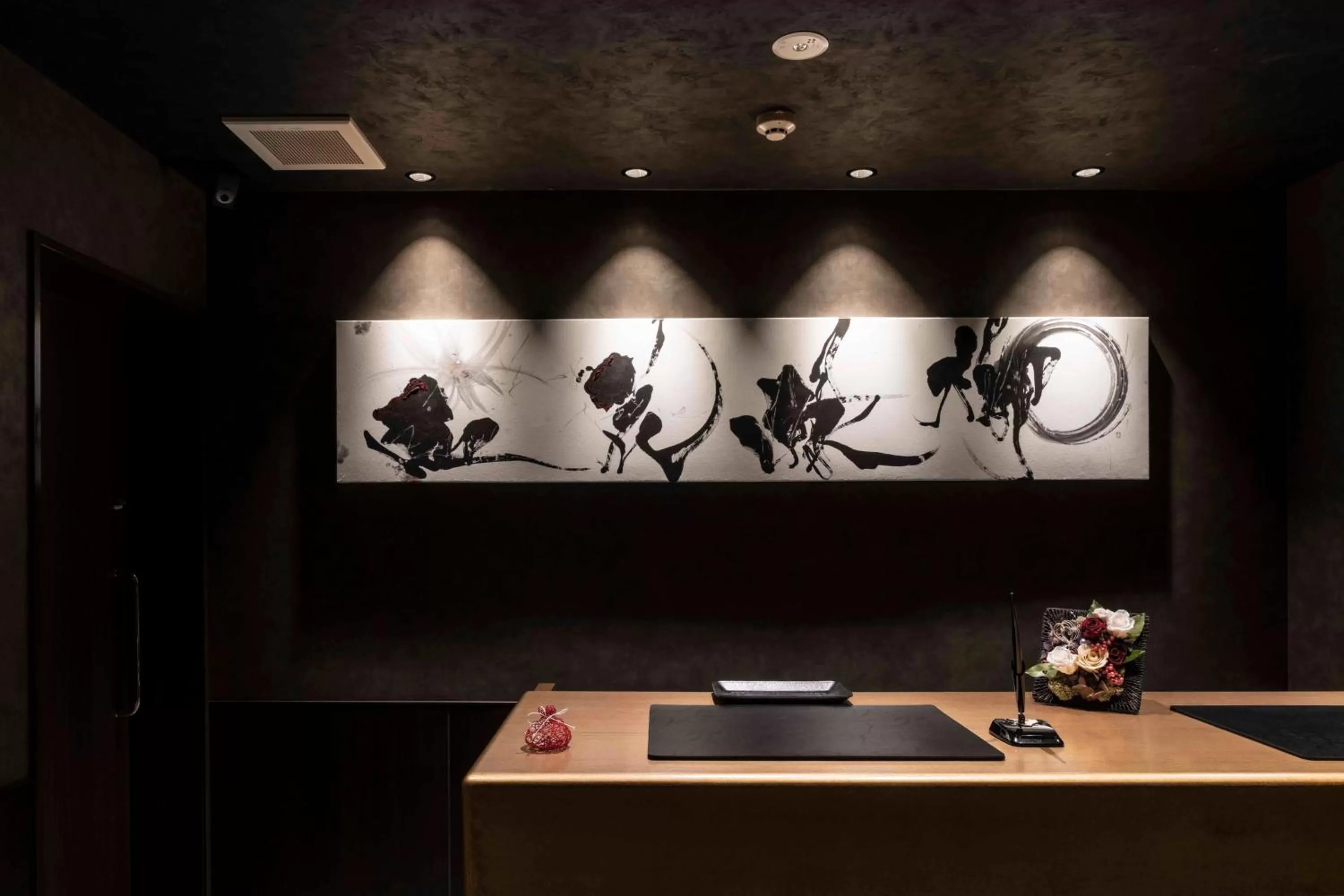 Decorative detail in ひがし茶屋街らしく金沢 Hotel Rashiku kanazawa