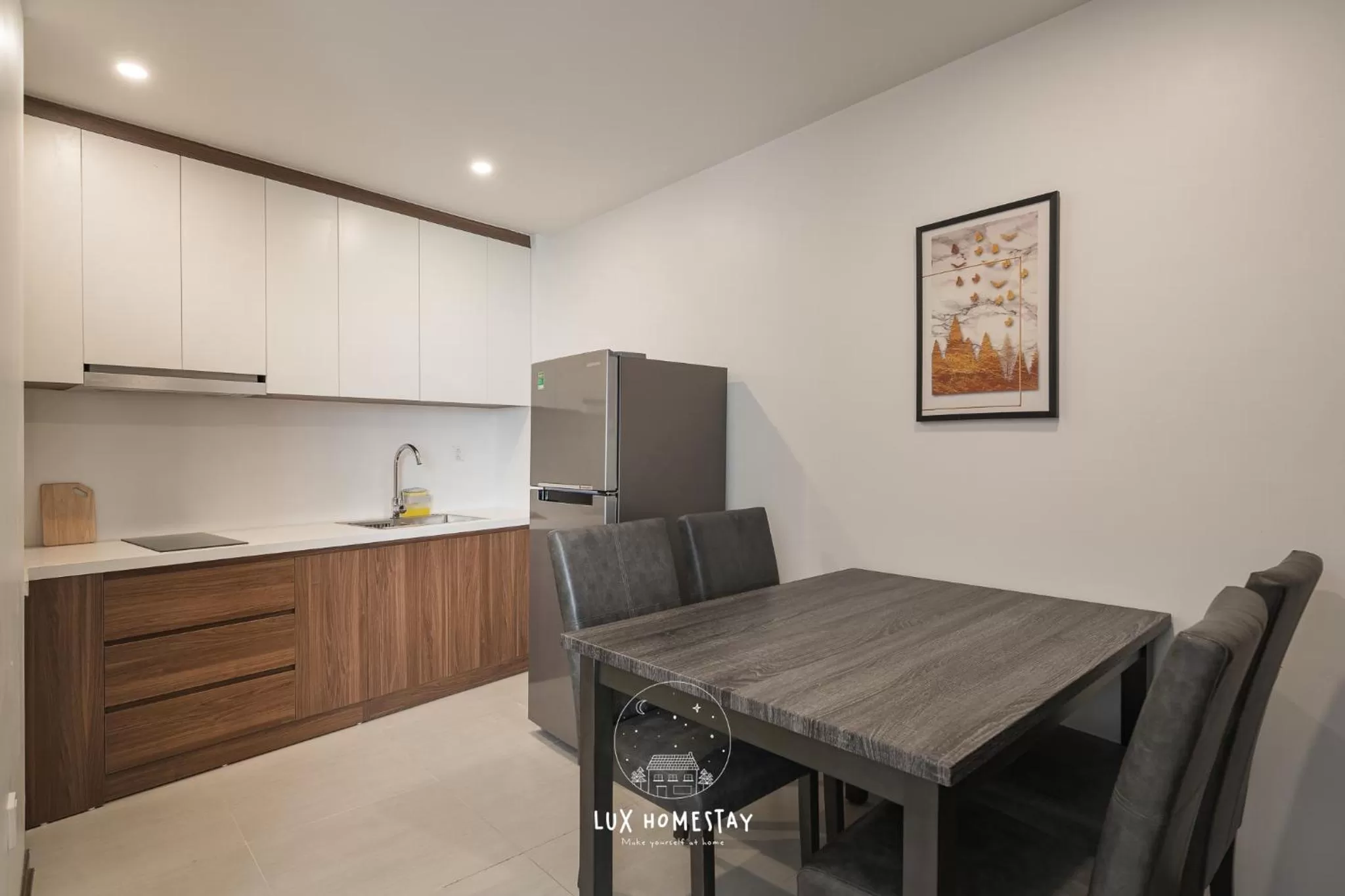 Kitchen or kitchenette in Lux Westlake Studio