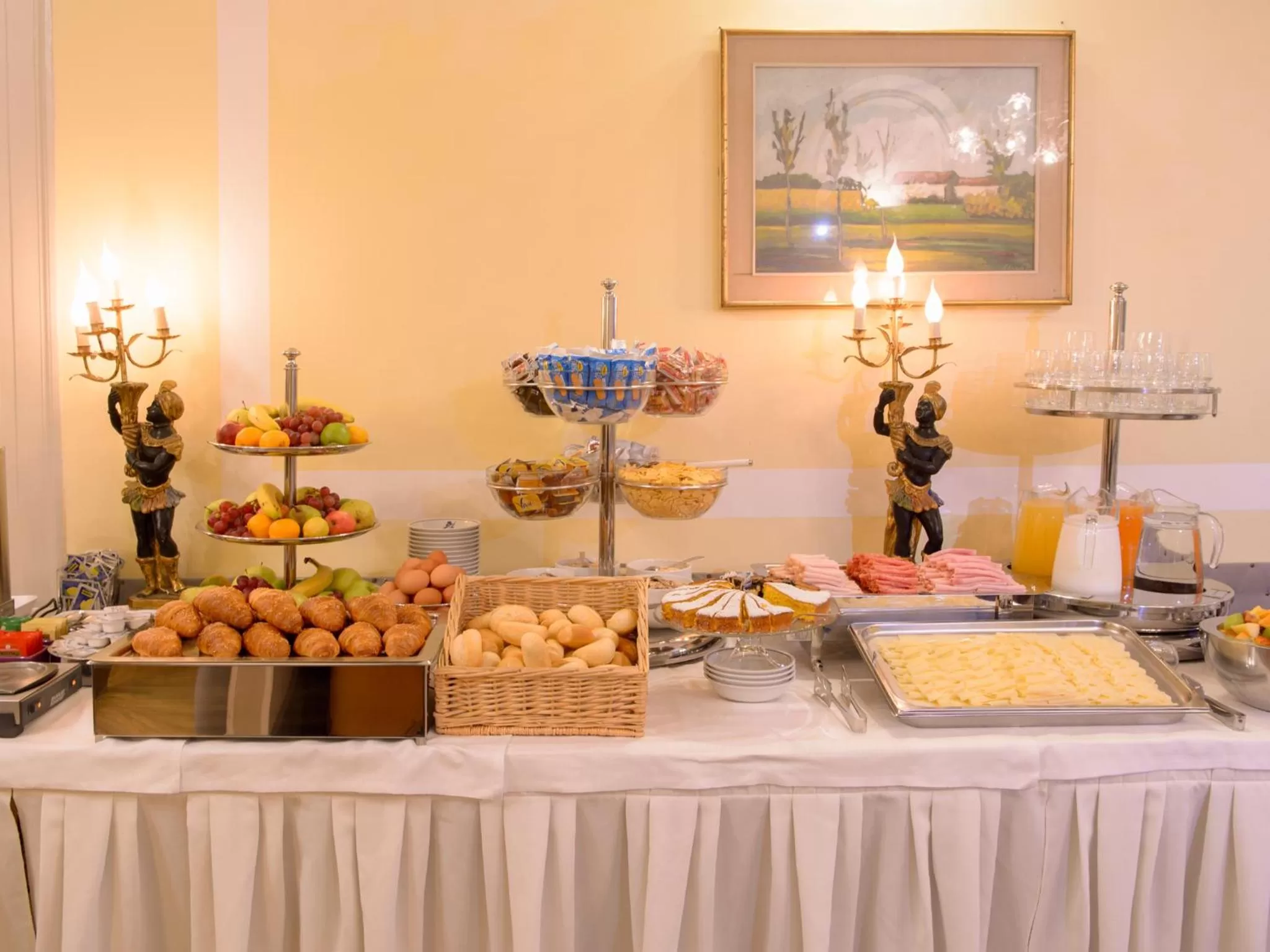 Food and drinks in Centauro Hotel