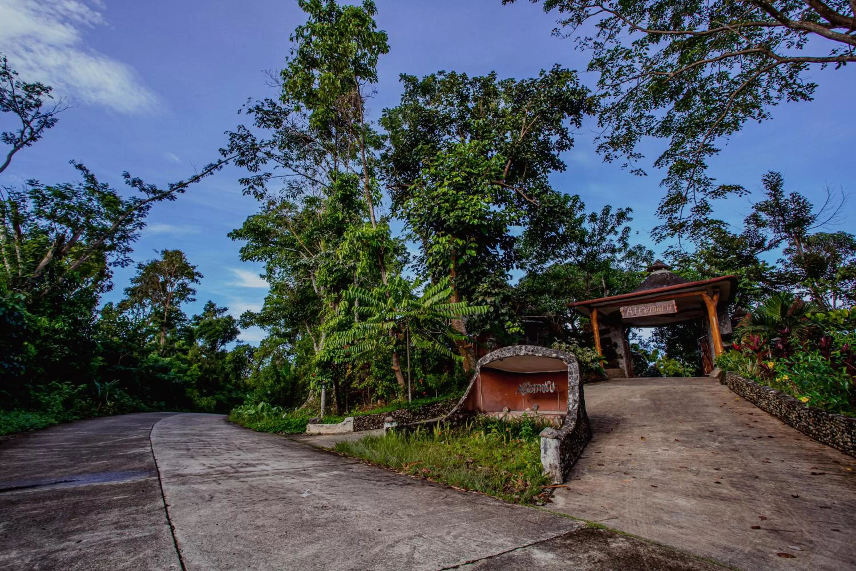 Facade/entrance in Atremaru Jungle Retreat