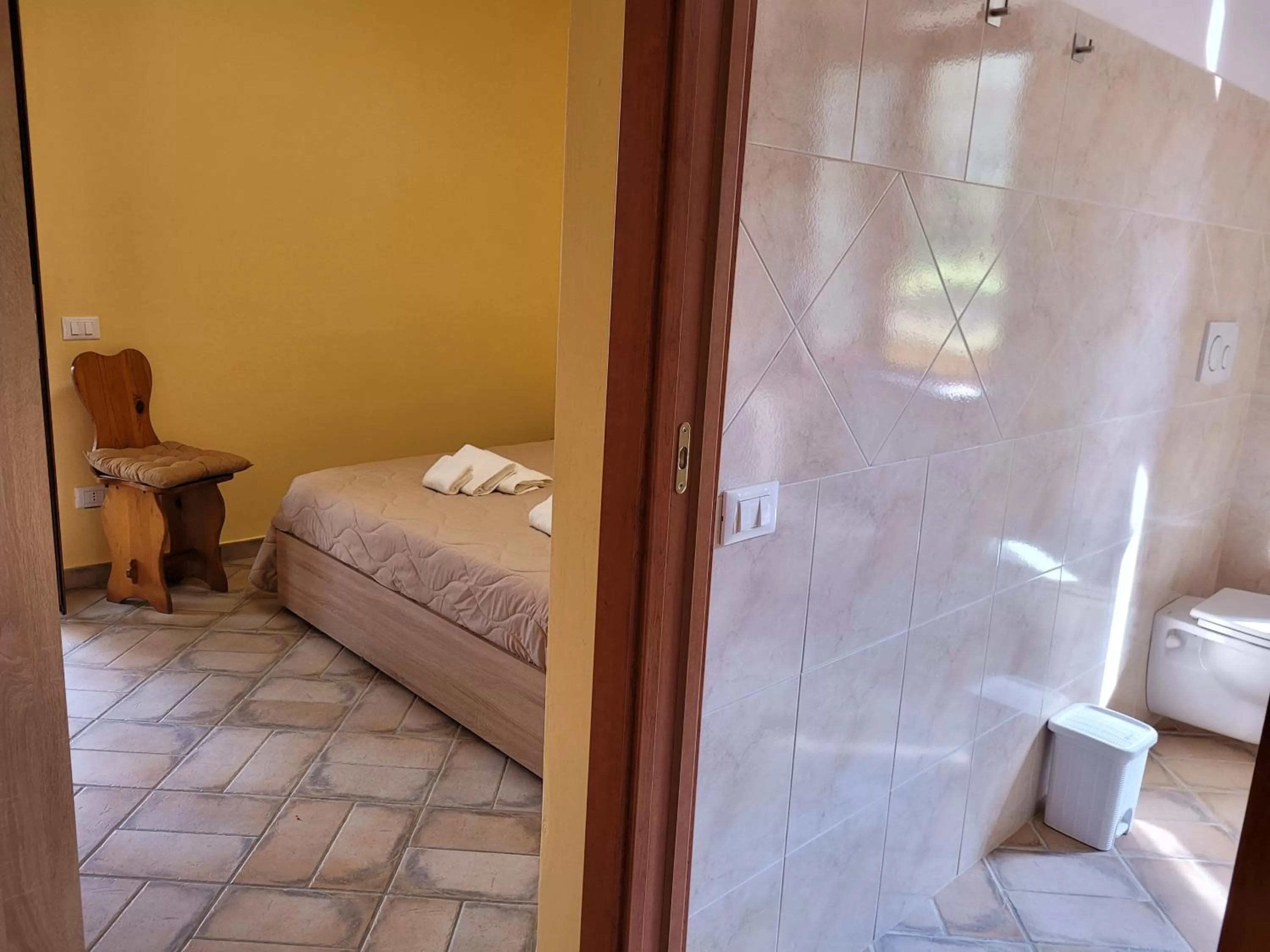 Alloggio turistico Magnifico Alessandro Valle Bernardo 04025 Lenola nei pressi di Fondi LT