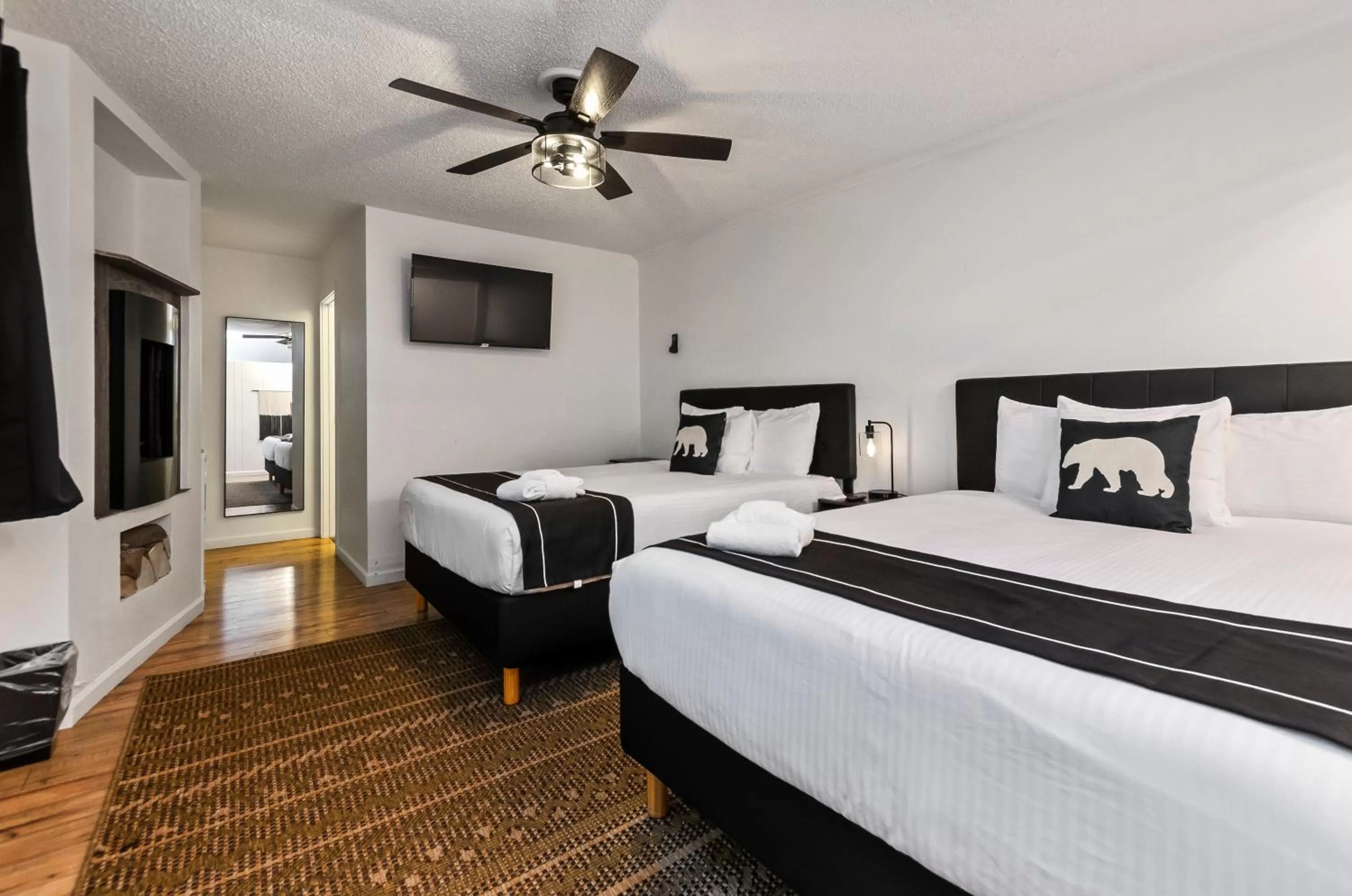 Bed in The Jeffrey Hotel