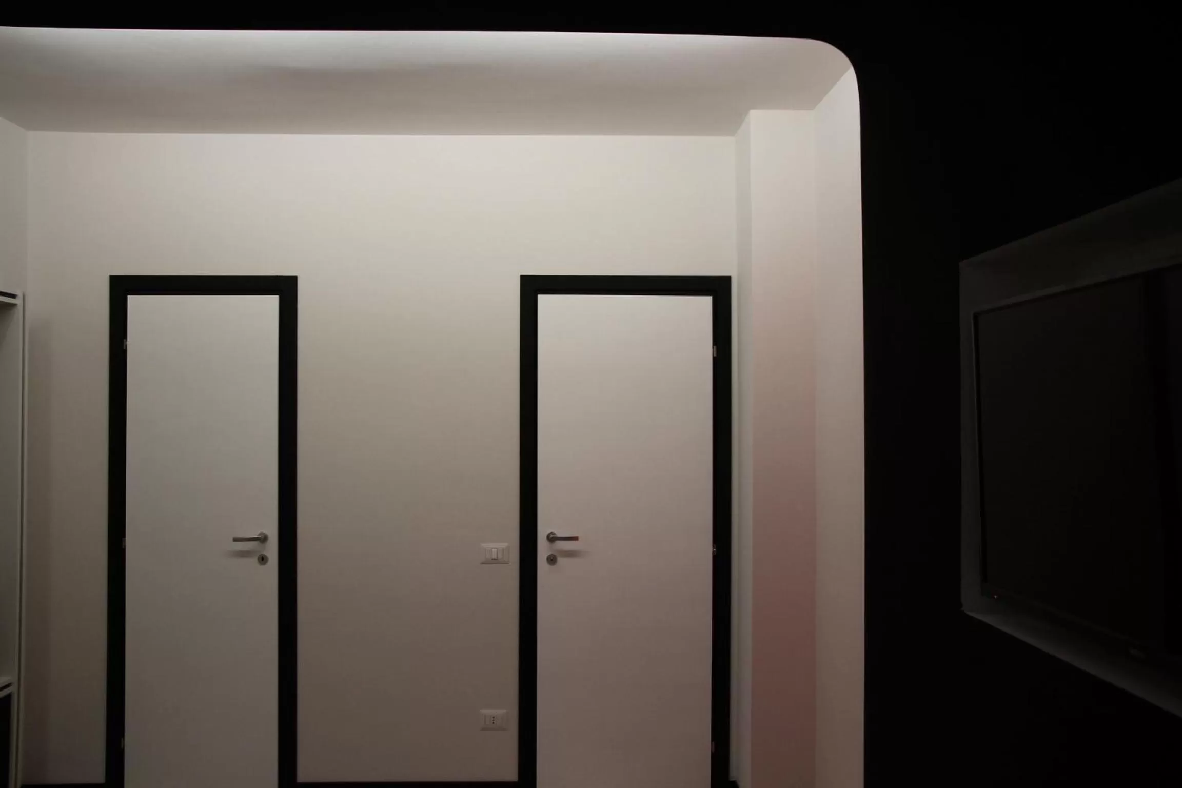 Decorative detail in Black & White G&G