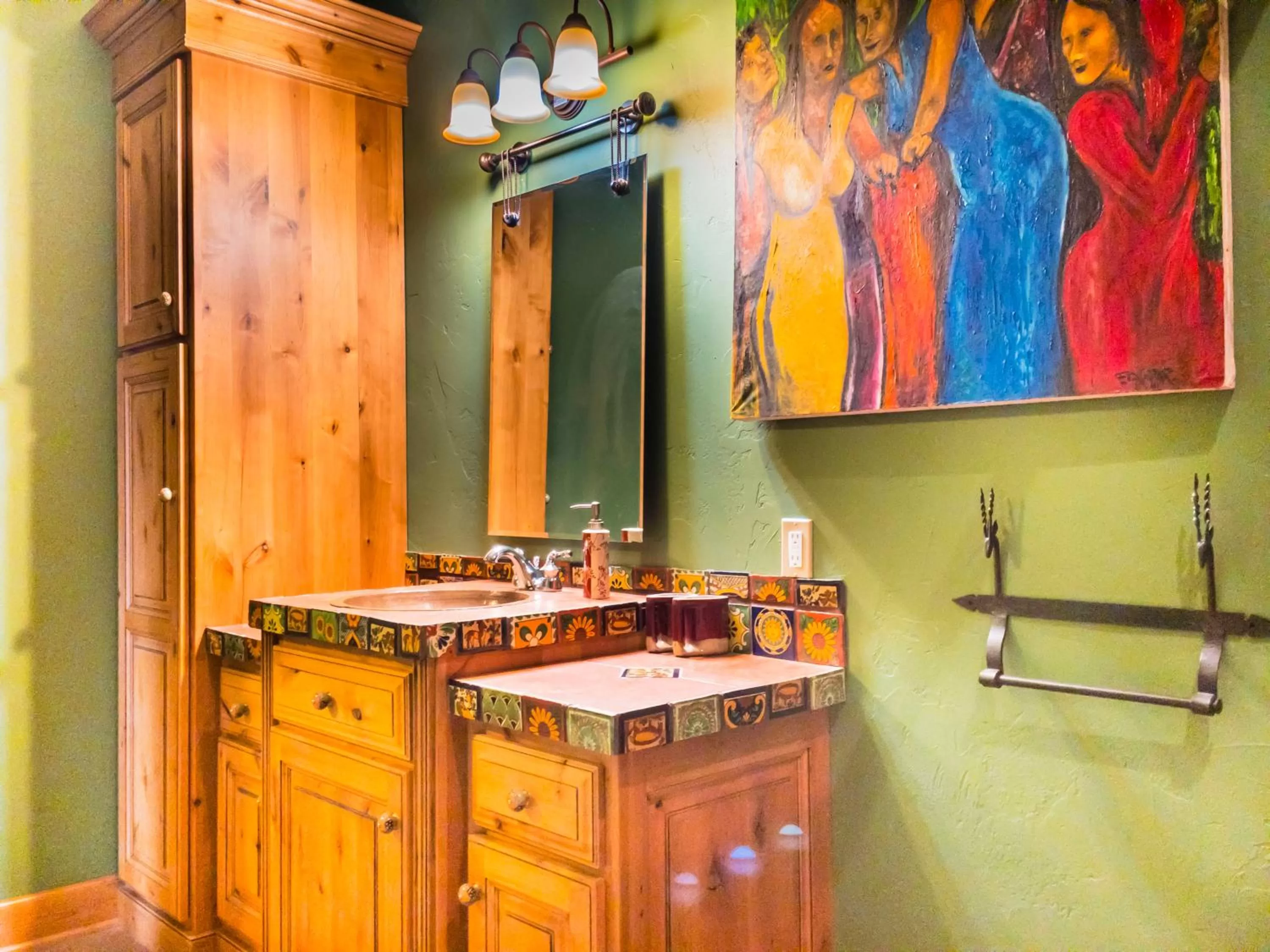 Bathroom in Talus Rock Retreat