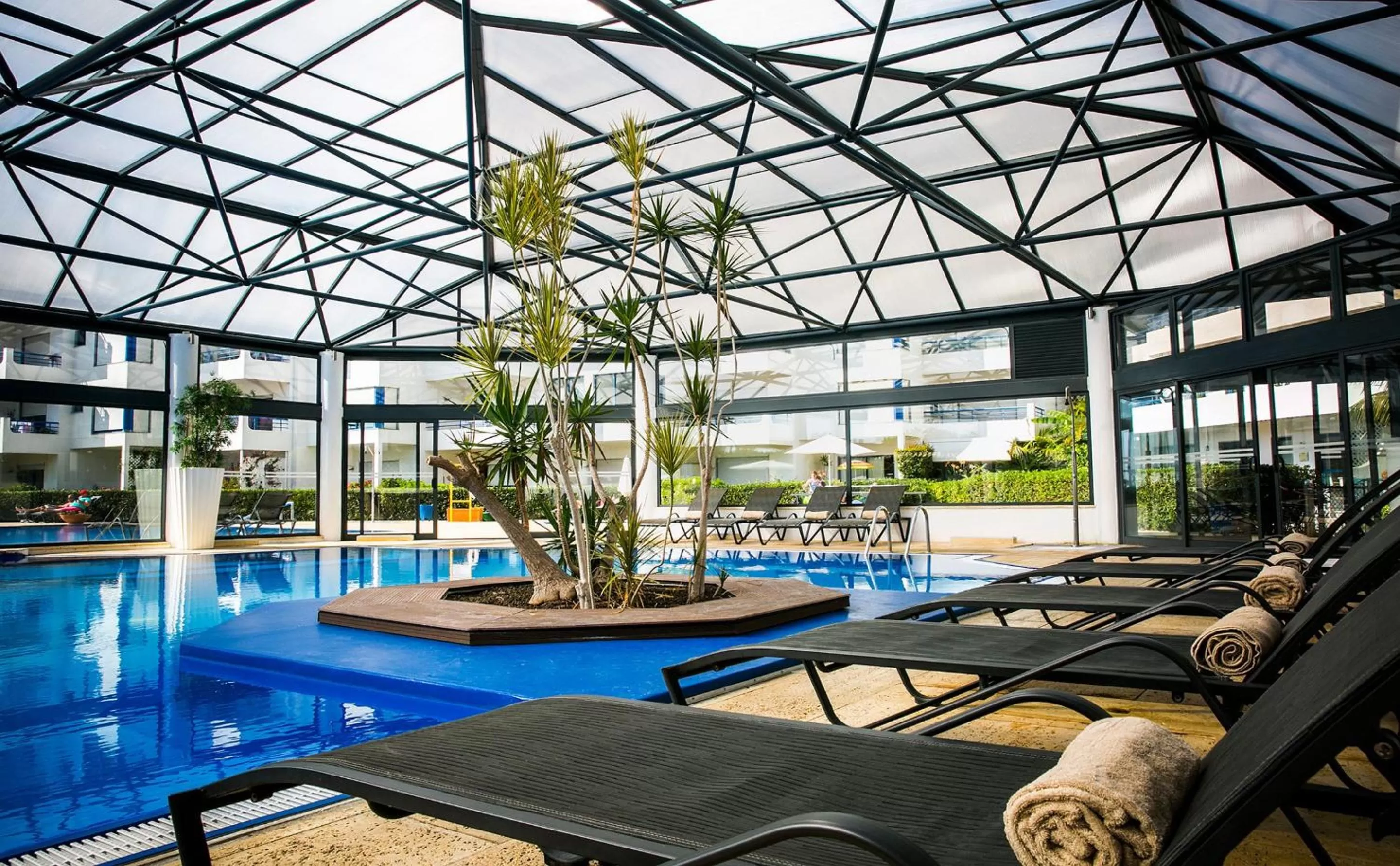 Swimming pool in Hotel Pestana Cascais Ocean & Conference Aparthotel