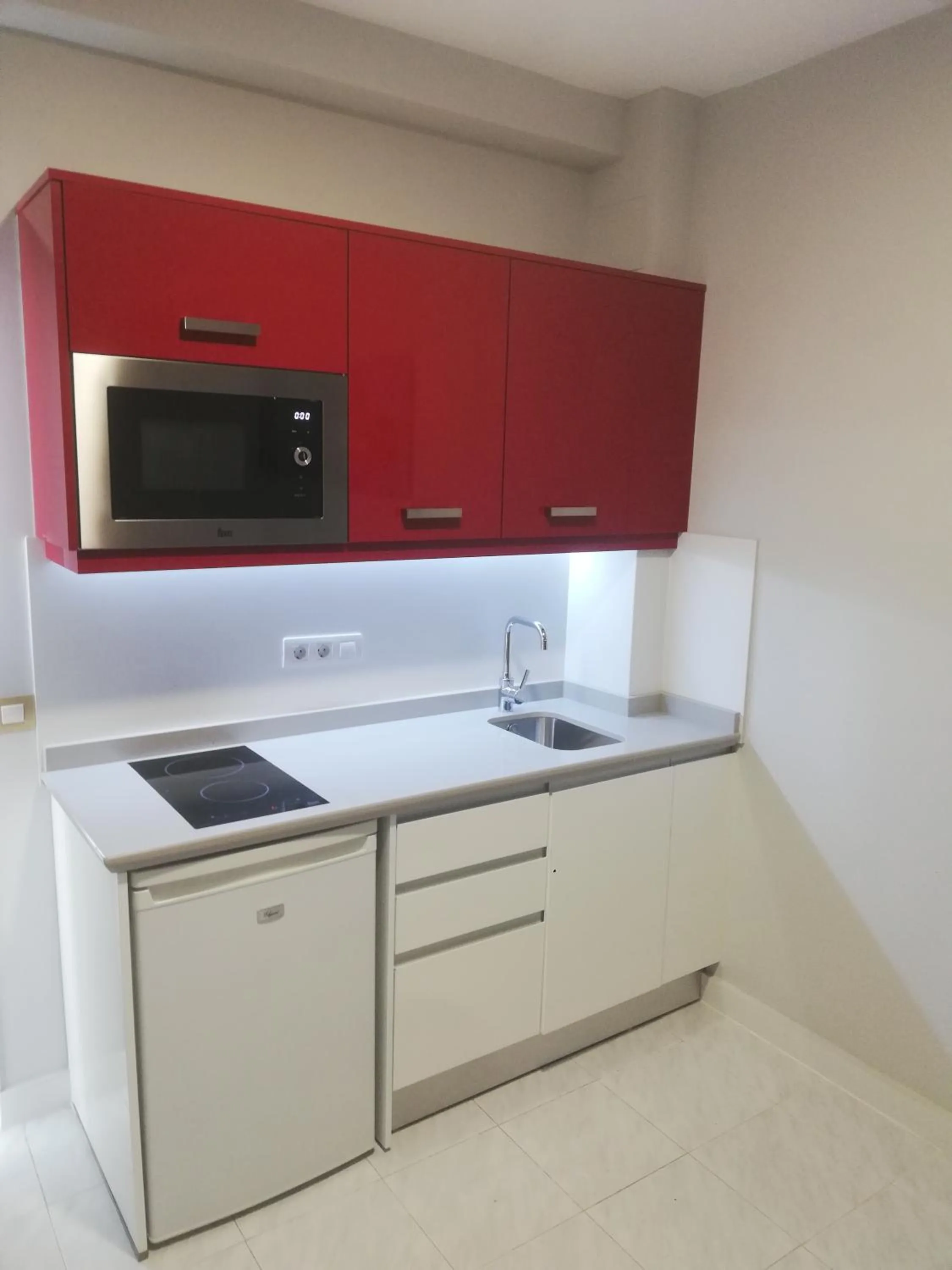 Kitchen or kitchenette in Apartamentos Oceano - Adults Only - Sólo Adultos