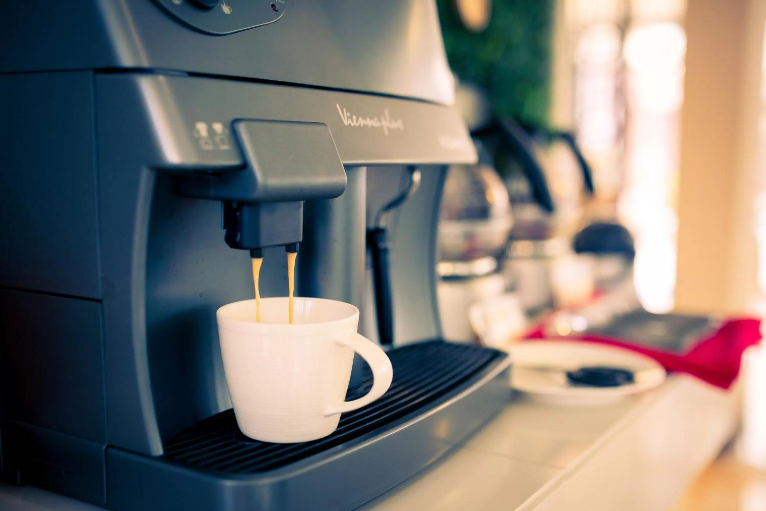 Food and drinks in De Hug Hotel & Residence