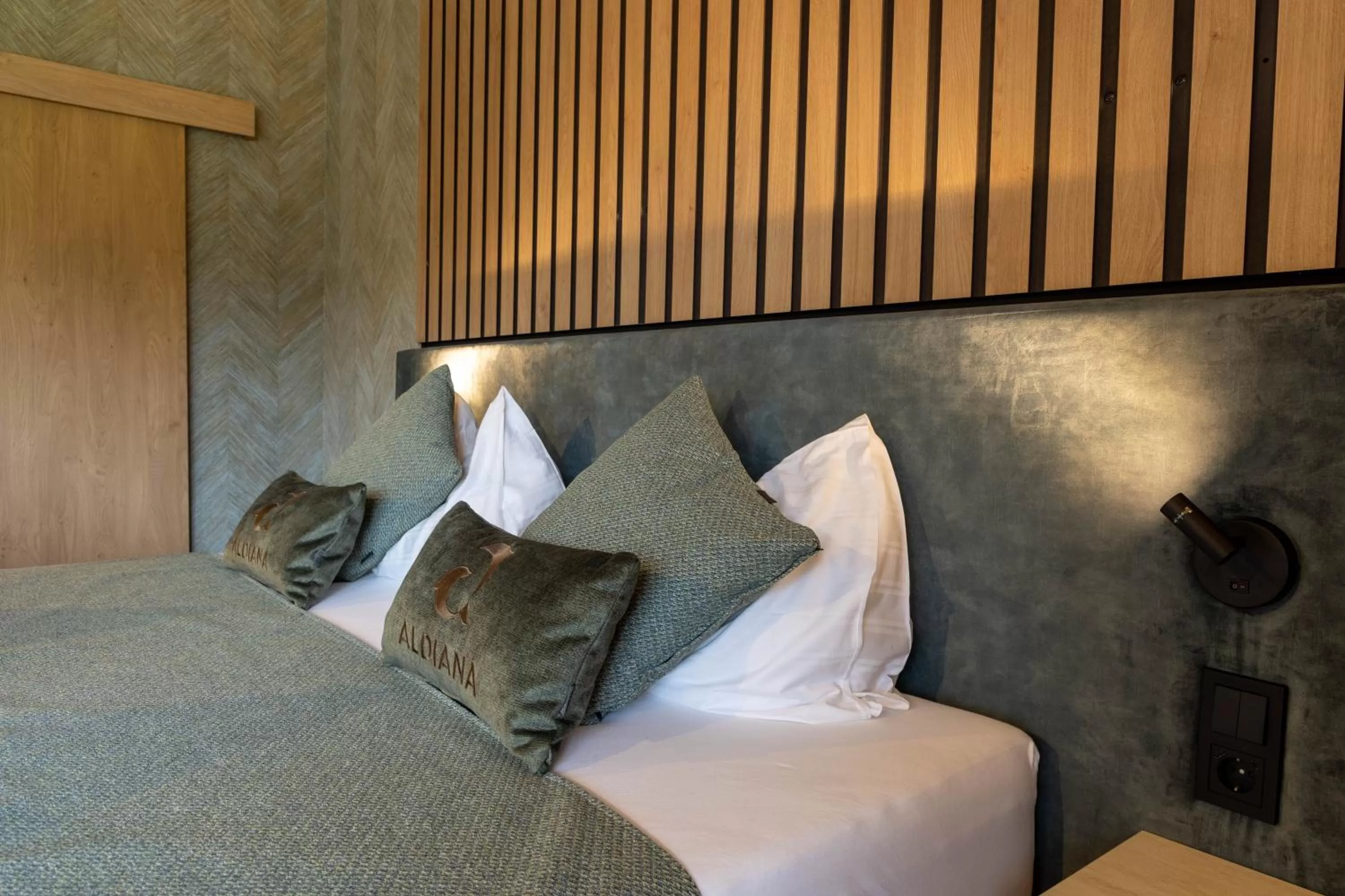 Bedroom, Bed in Aldiana Club Salzkammergut und GrimmingTherme