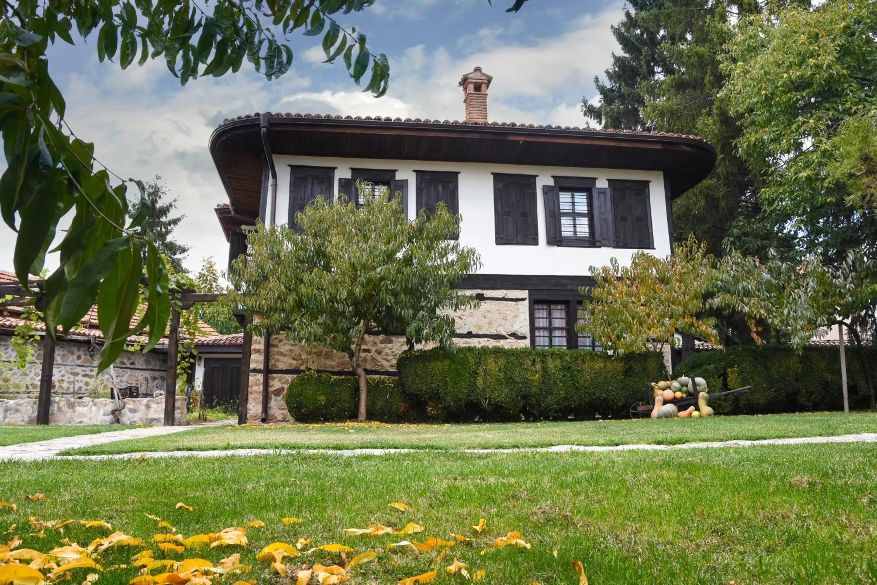 Property Building in Djudjeva Kyshta Hotel