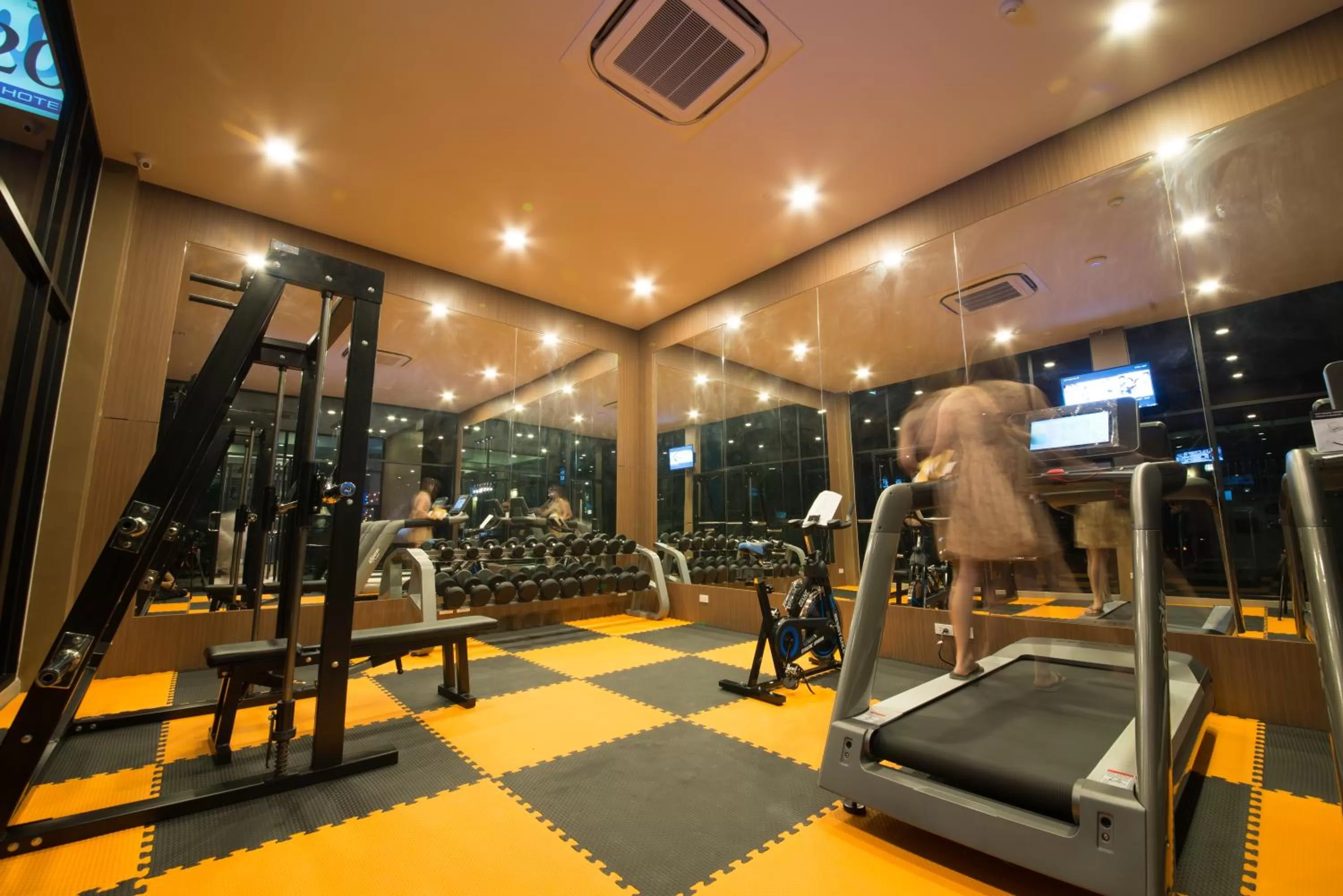 Fitness centre/facilities in V20 Boutique Jacuzzi Hotel