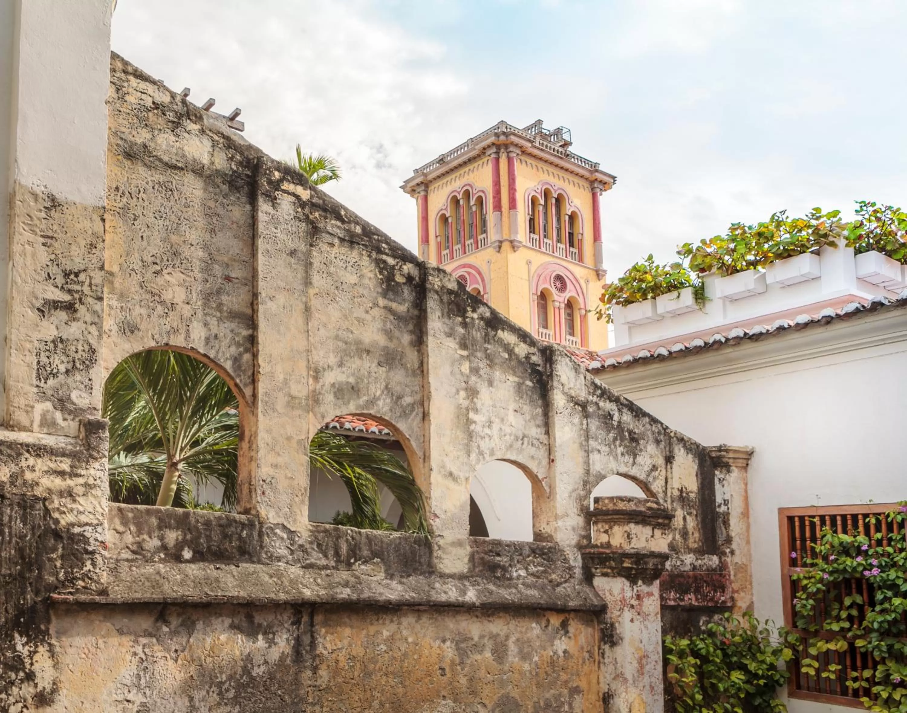 Swimming pool in Hotel Casa San Agustin