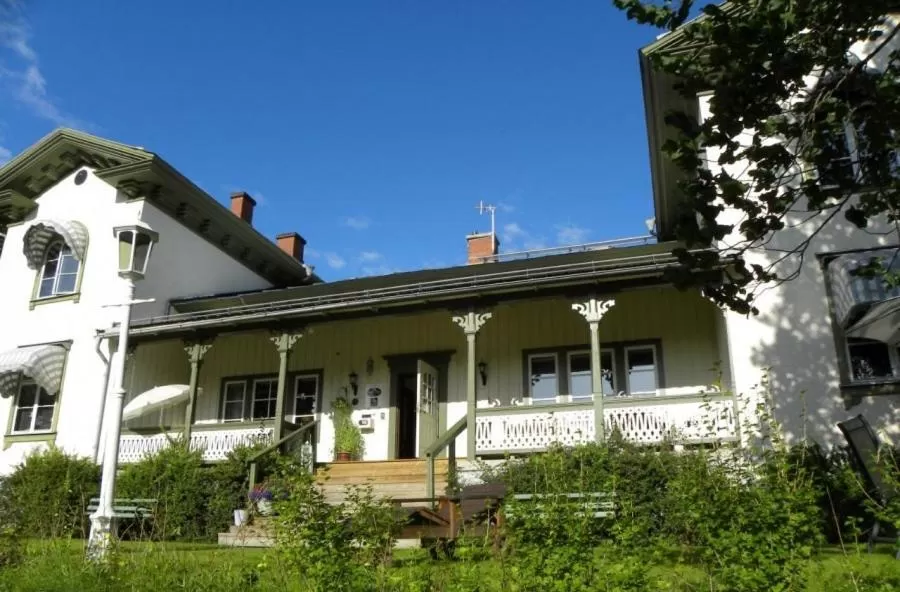 Facade/entrance, Property Building in Sköna Rum Fryksta