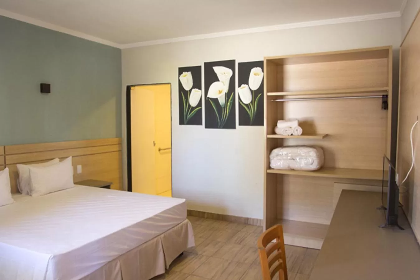 Bedroom, Bed in Porto Mar Hotel