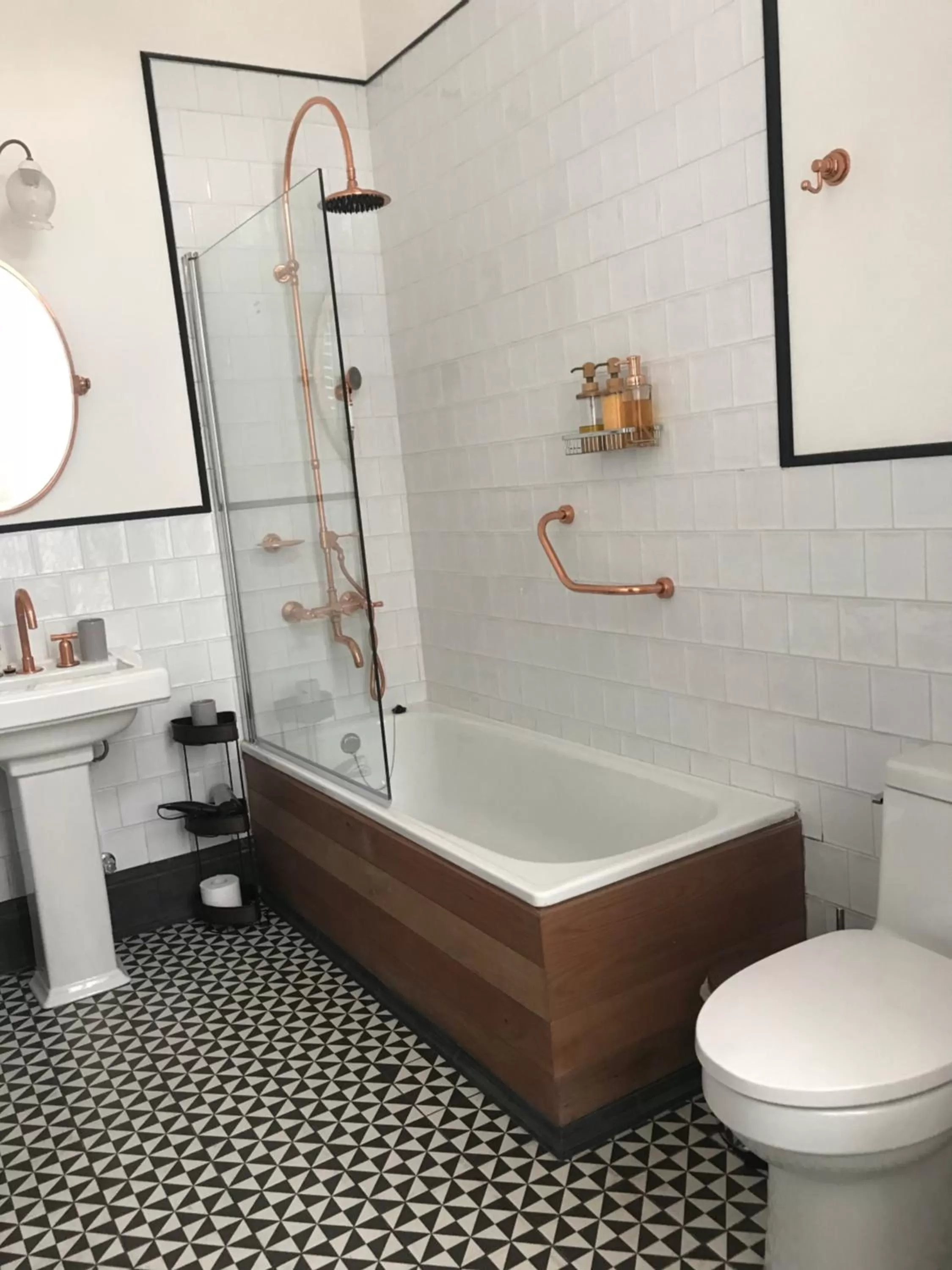 Shower, Bathroom in Fortunata Chacana Guest House