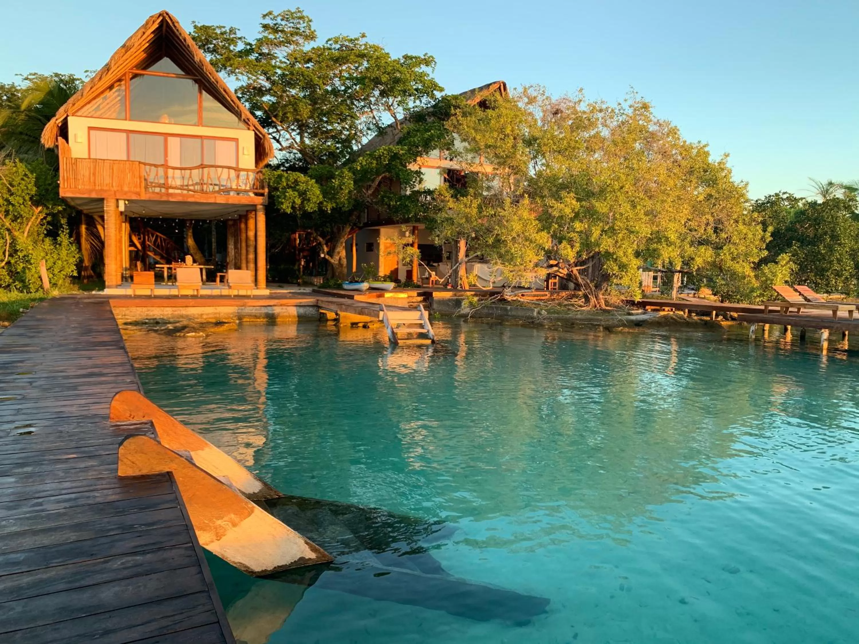 Swimming Pool in Xoot KaAna villa Amanecer