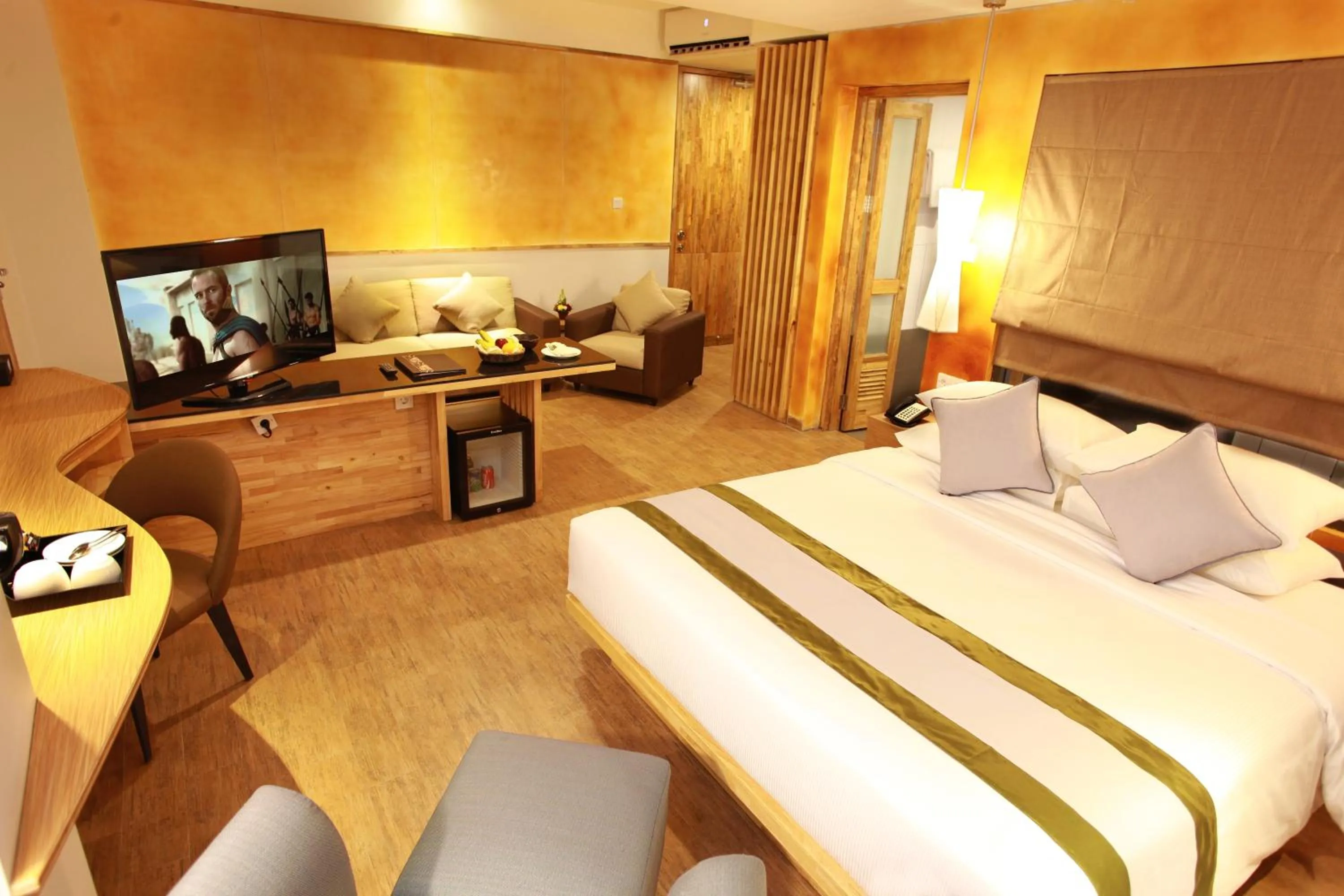 TV and multimedia, Bed in Liberta Hotel Jimbaran