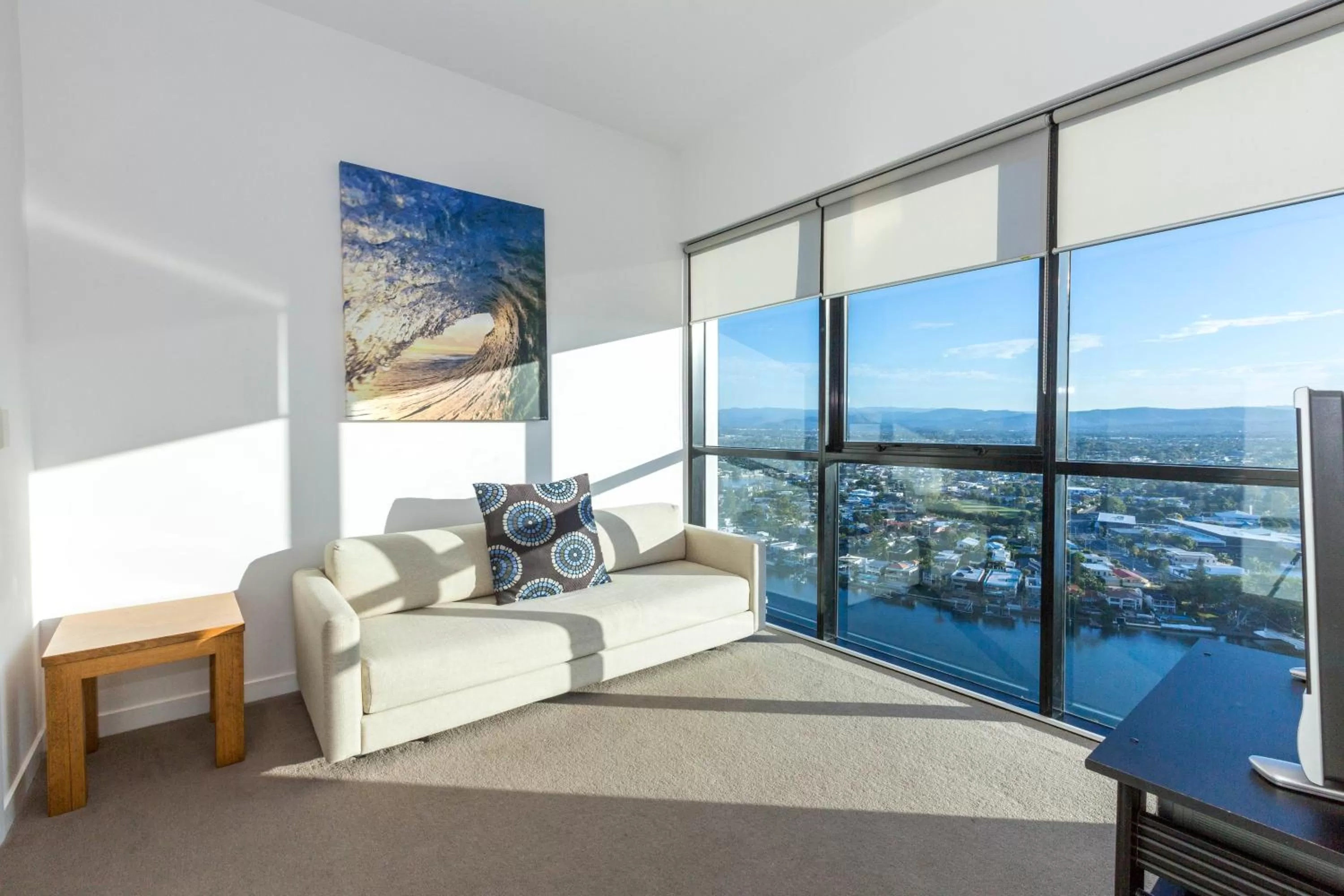 Natural landscape, Bed in Artique Surfers Paradise - Official