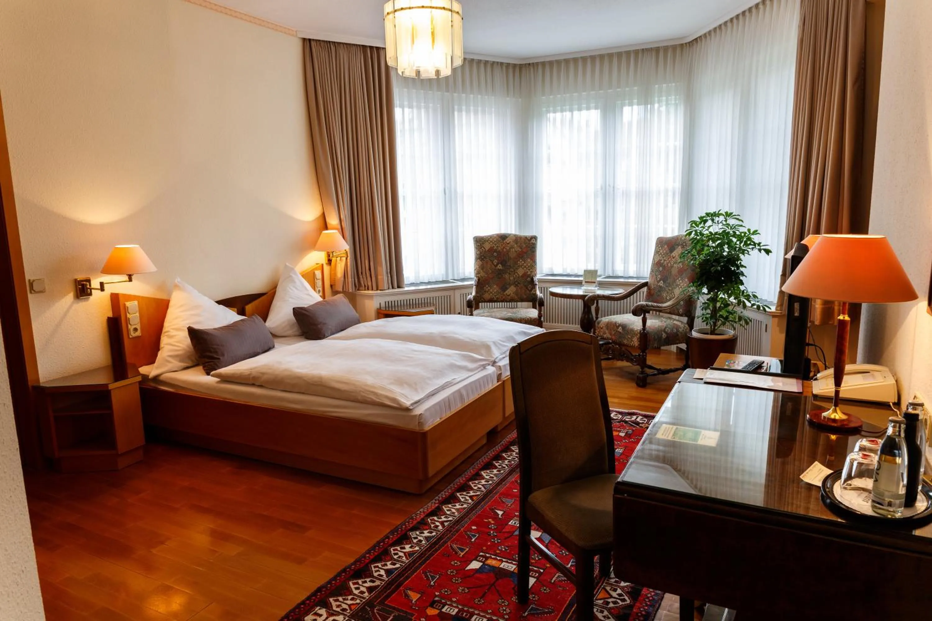 Photo of the whole room, Bed in Parkhotel Unter den Linden